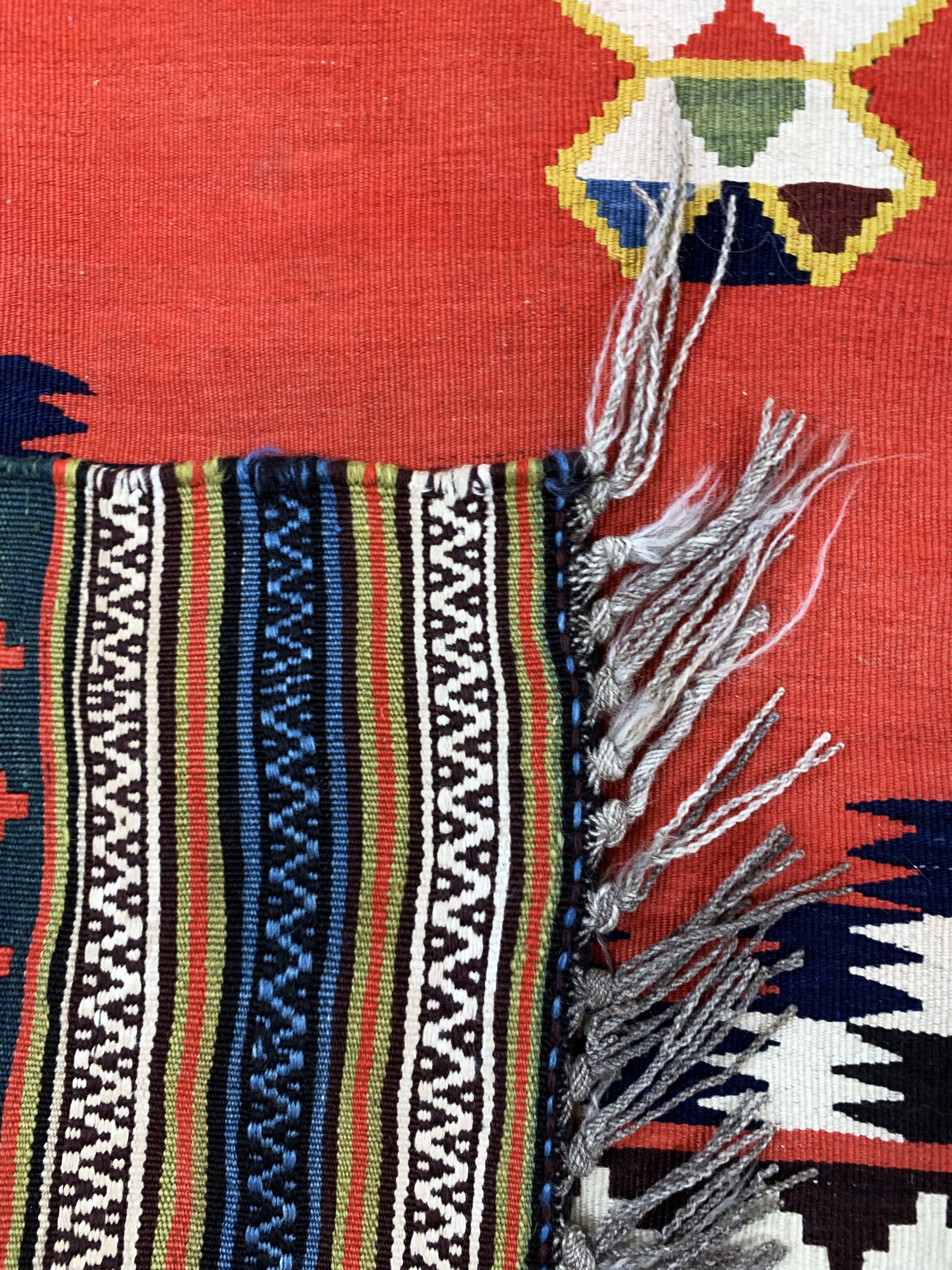 Detail e: Ghaschgai Kelim fein, Persien, Anfang 20.Jhd, Wolle auf Wolle, ca. 275 x 137 cm, EHZ: 2