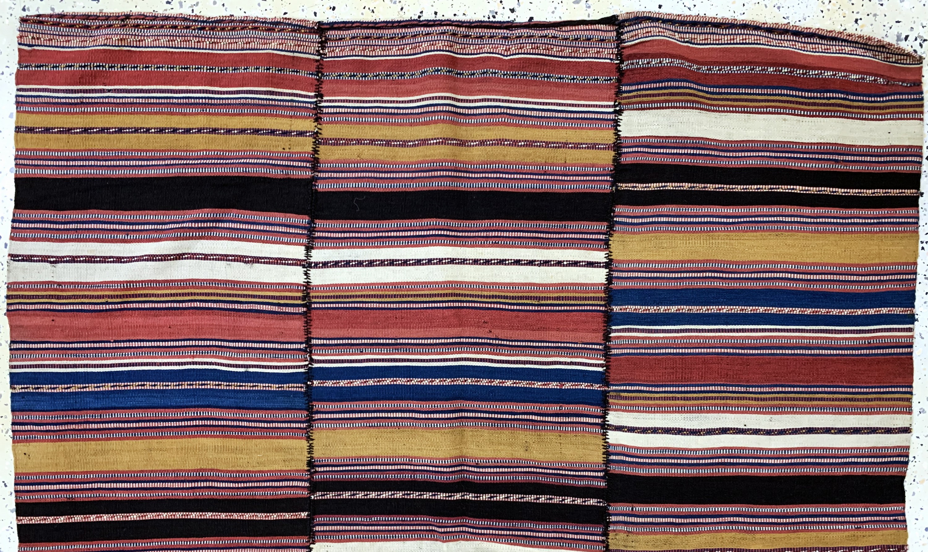 Detail c: Kelim fein, Persien, Anfang 20.Jhd, Wolle auf Wolle(3 Bahnig), ca. 200 x 140 cm, EHZ: 2