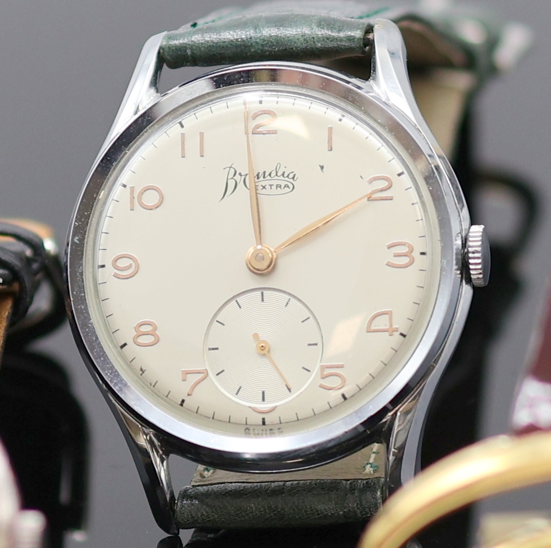 Detail j: Konvolut: 8 teils außergewöhnlichen Armbanduhren, Schweiz um 1938-1975, Handaufzug/Automatik, Geh. 2x Stahl, 2x verg. m. Stahlboden, 3x verschr., ...