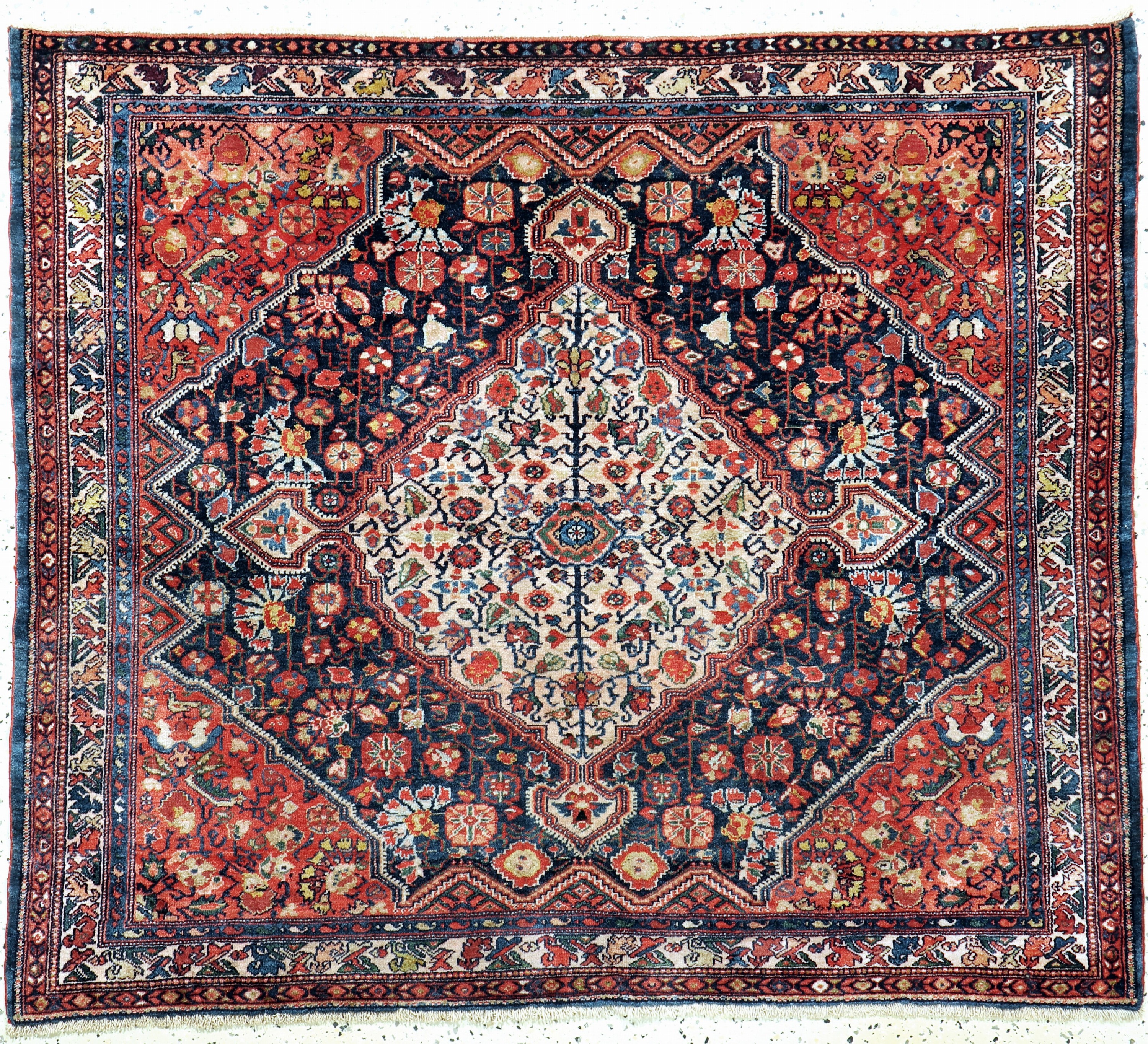 Antiker Malayer, Persien, um 1900, Wolle auf Baumwolle, ca. 133 x 156 cm, EHZ: 2