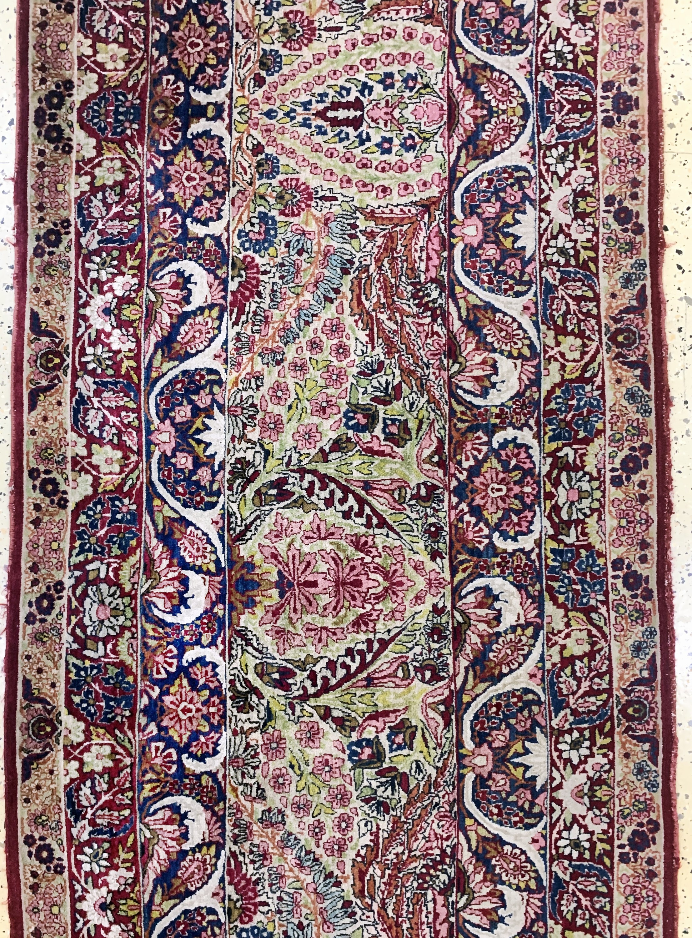 Detail c: Seltener antiker Kerman, Persien, um 1900, Wolle auf Baumwolle, ca. 387 x 90 cm, EHZ: 2-3