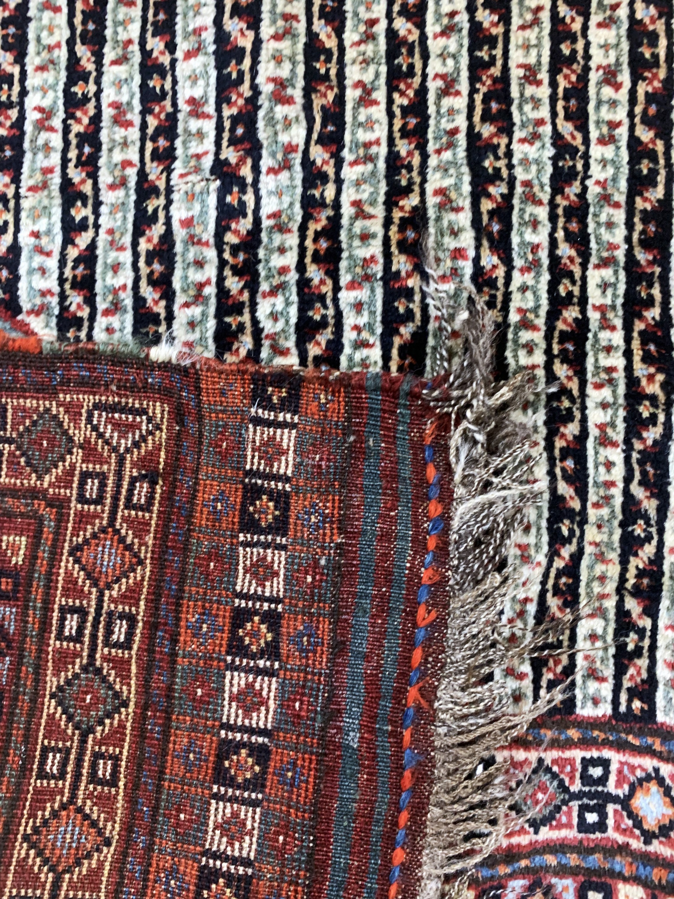 Detail e: Antiker Khamseh, Persien, 19.Jhd, Wolle aufWolle, ca. 460 x 117 cm, gereinigt, EHZ: 2-3(Trittfalten)