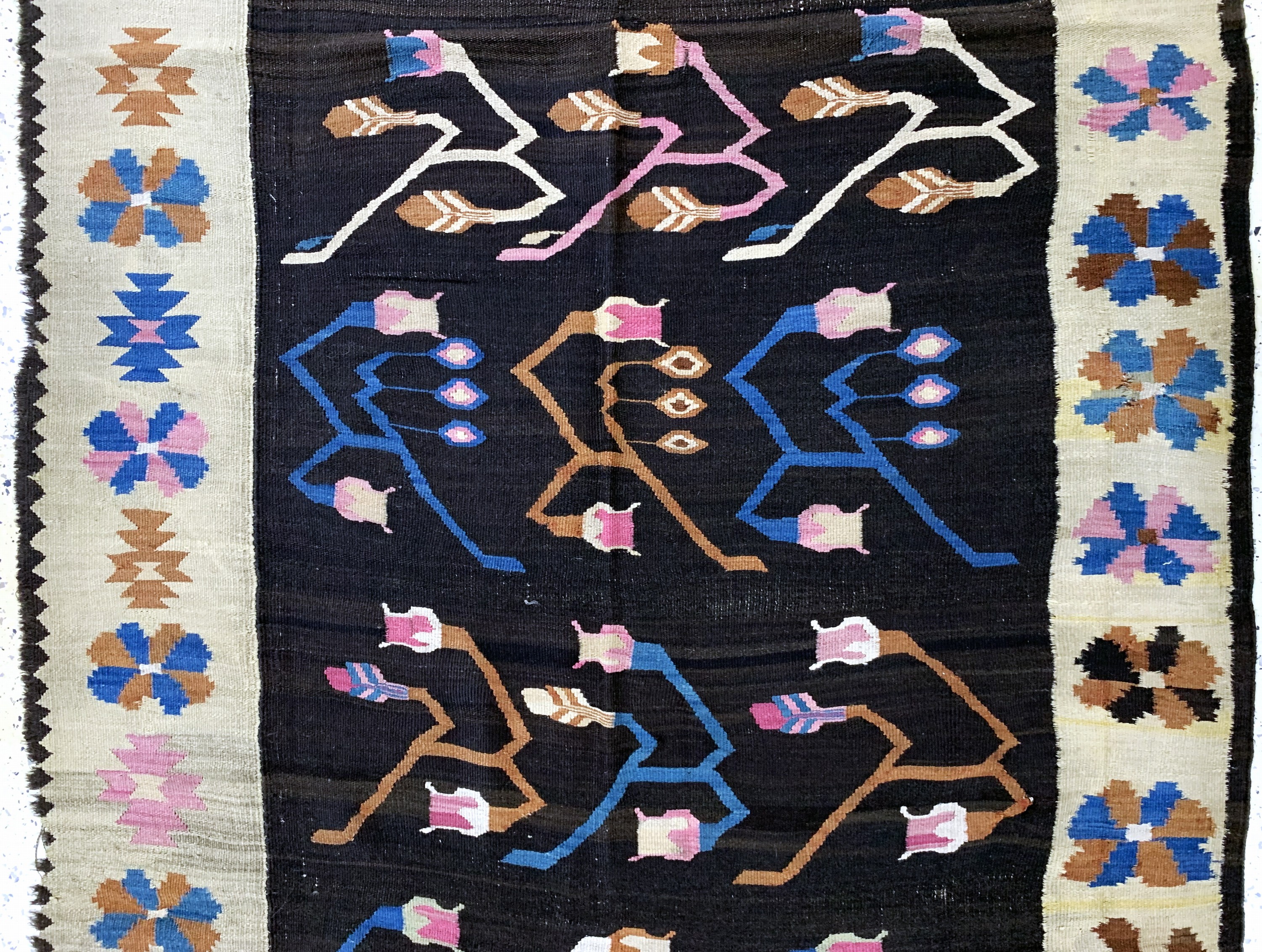 Detail b: Bessarabien Kelim antik, Balkan, um 1900, Wolle auf Wolle, ca. 400 x 140 cm, EHZ: 4