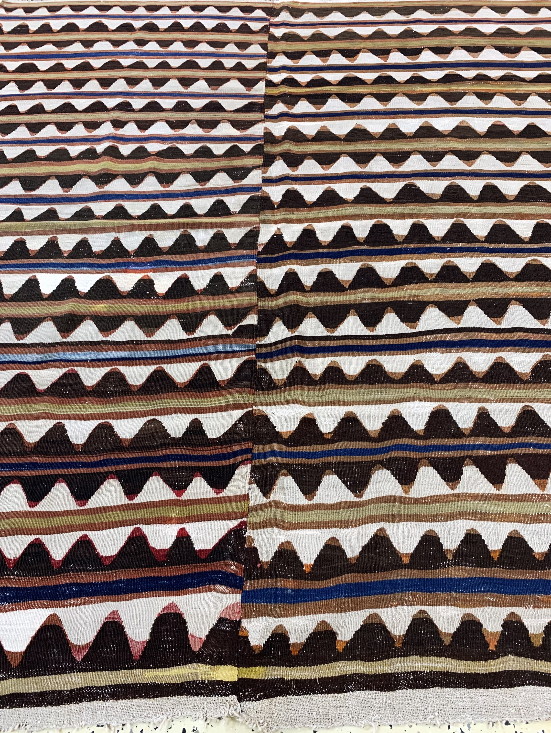 Detail e: Shahsawan Kelim, Persien, Anfang 20.Jhd, Wolle auf Wolle(2 Bahnig), ca. 195 x 180 cm, EHZ: 2
