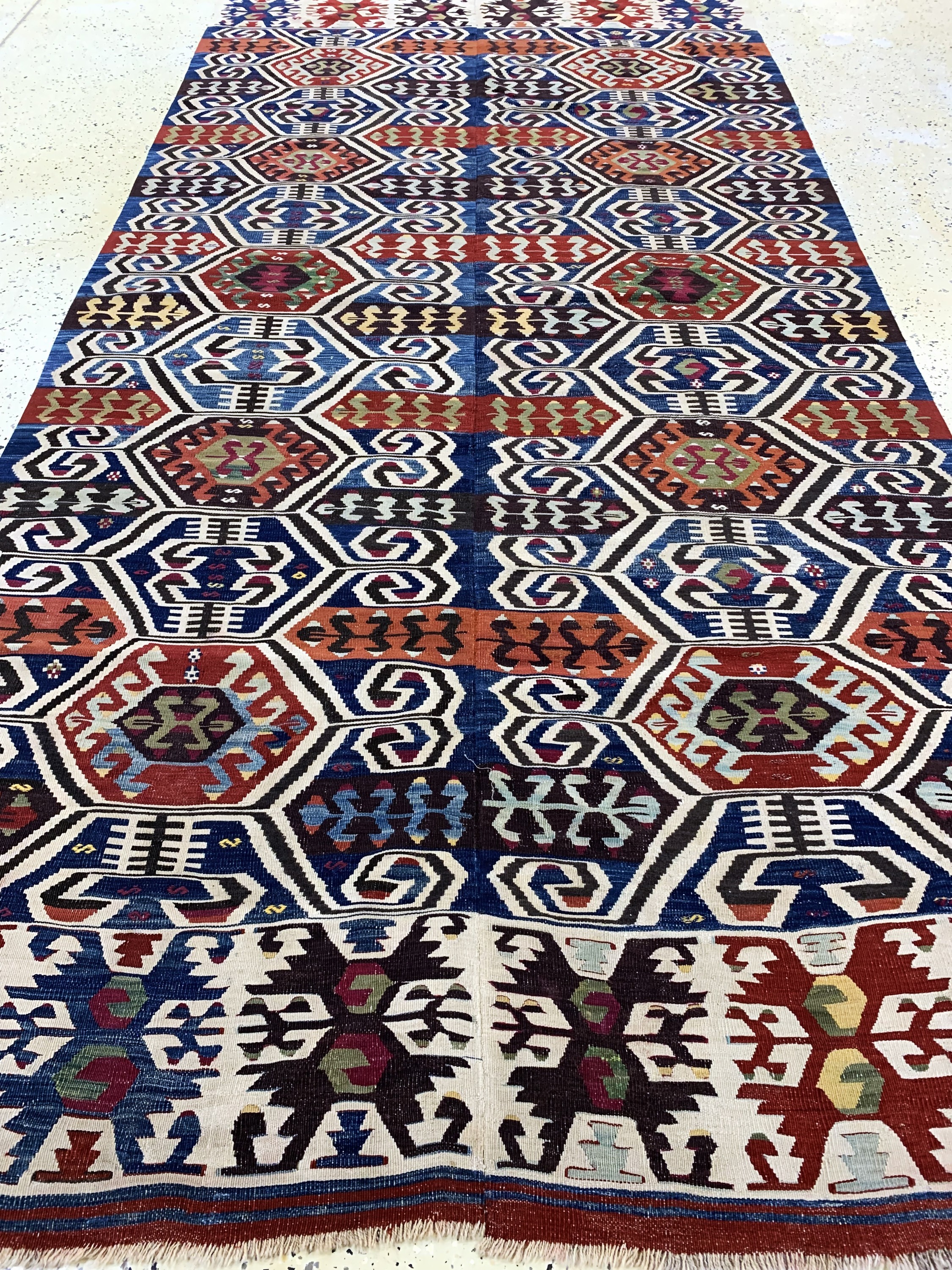Detail e: Konya Kelim antik, Türkei, 19.Jhd, Wolle auf Wolle, ca. 340 x 162 cm, EHZ: 2