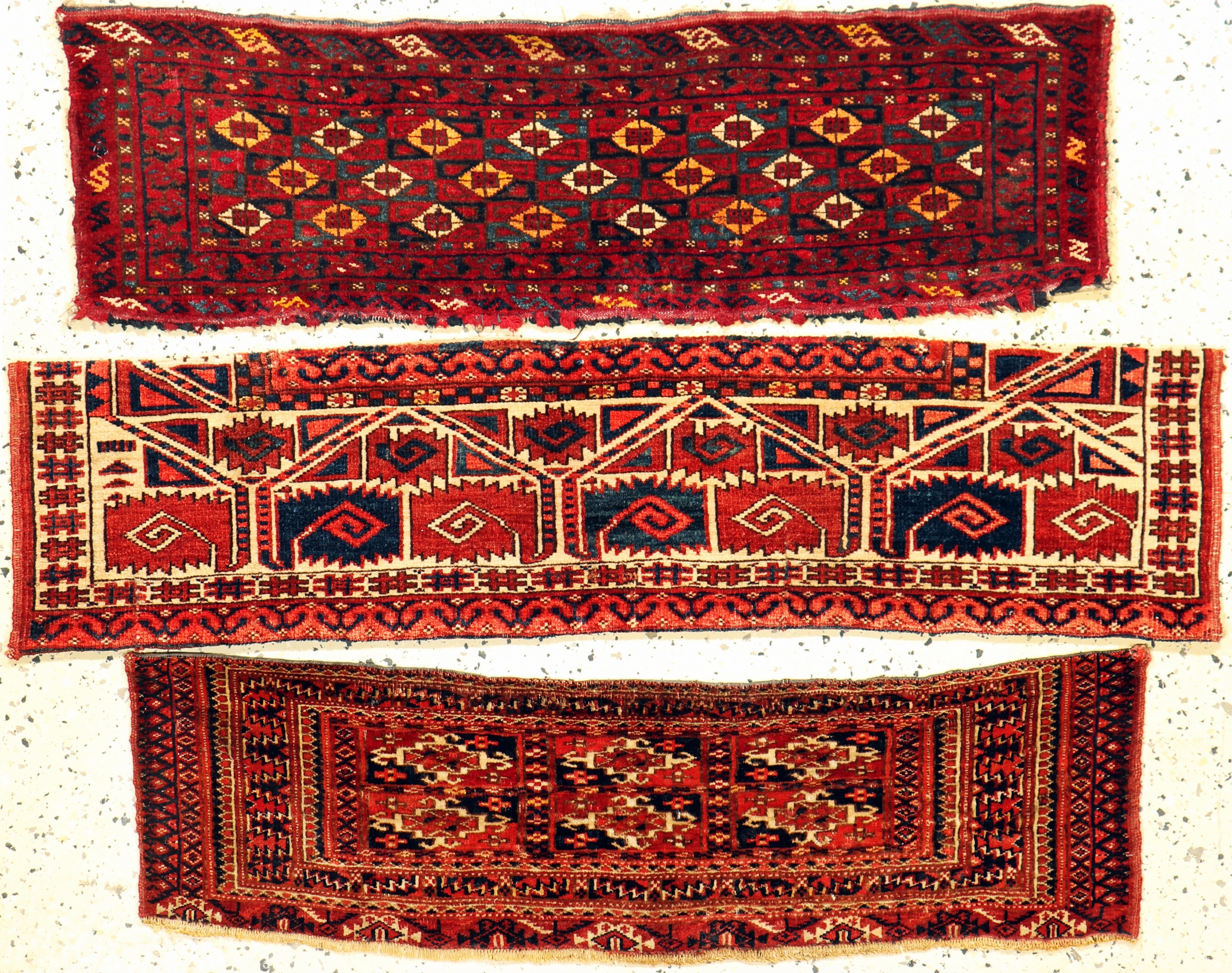 Konvolut 3 Torba antik, Turkmenistan, 19.Jhd, Wolle auf Wolle, ca. 115 x 30 cm, EHZ:3-4