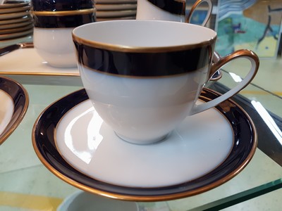 26915939f - Kaffeeservice, Hutschenreuther, Modell Olivia 63, Porzellan mit kobaltblauer Borte und ...