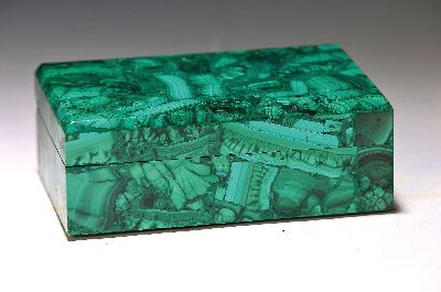 Image 26915970 - Deckeldose aus Malachit, neuzeitlich, ca. 5x15x10cm, Wandstärke ca. 0.5cm