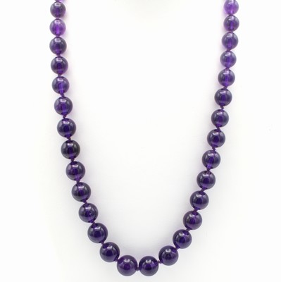 Image 26915971 - Amethystkette, Silberschließe, Amethyste im Verlauf, L. ca. 55 cm