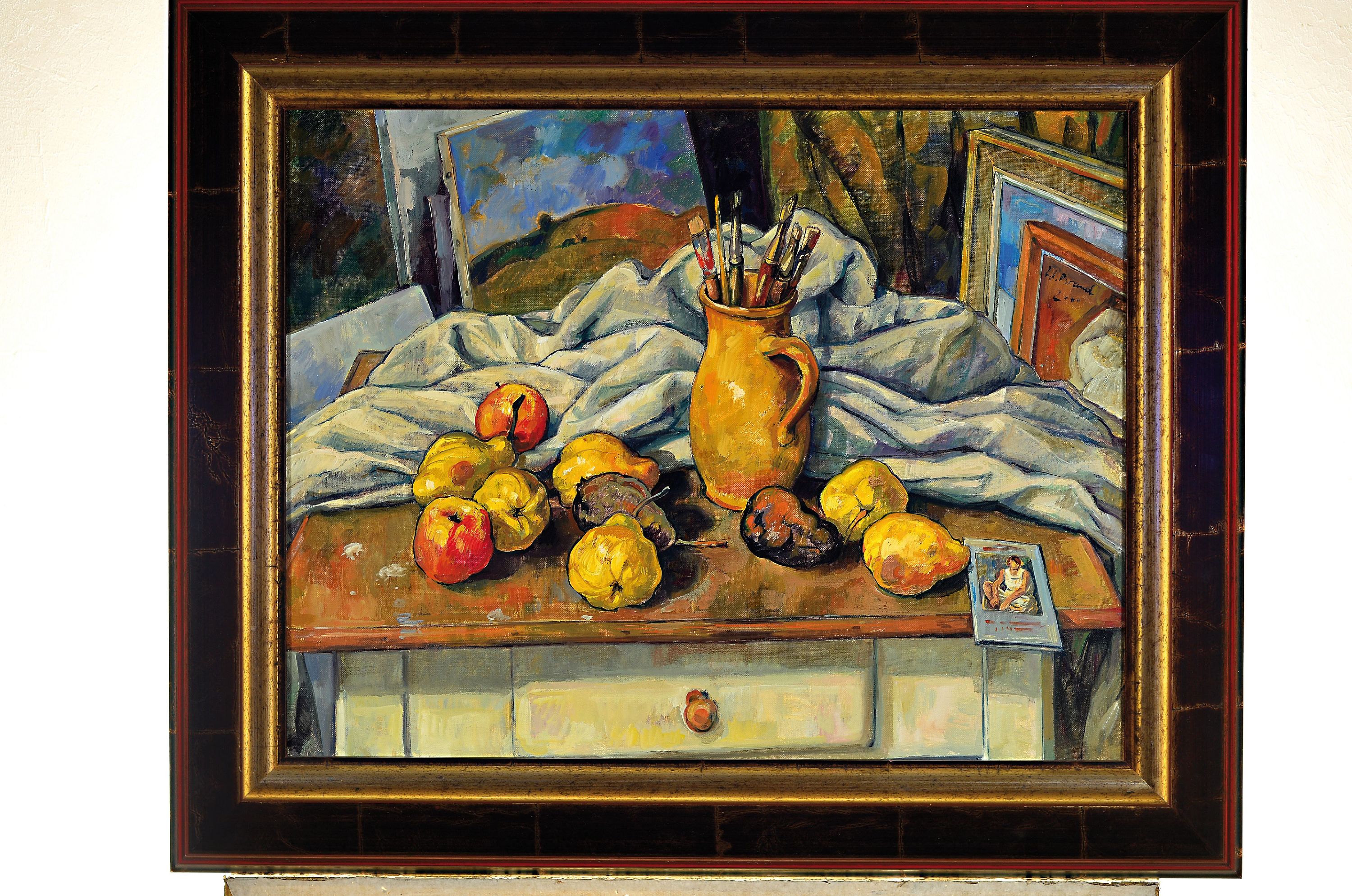 Detail k: Werner Brand, 1933-2021, Stillleben im Atelier mit Gemälden, Pinsel und Quitten, Öl/Lwd, seitlich oben rechts sign. und dat. 2000, ca. 54x70cm, R. ...