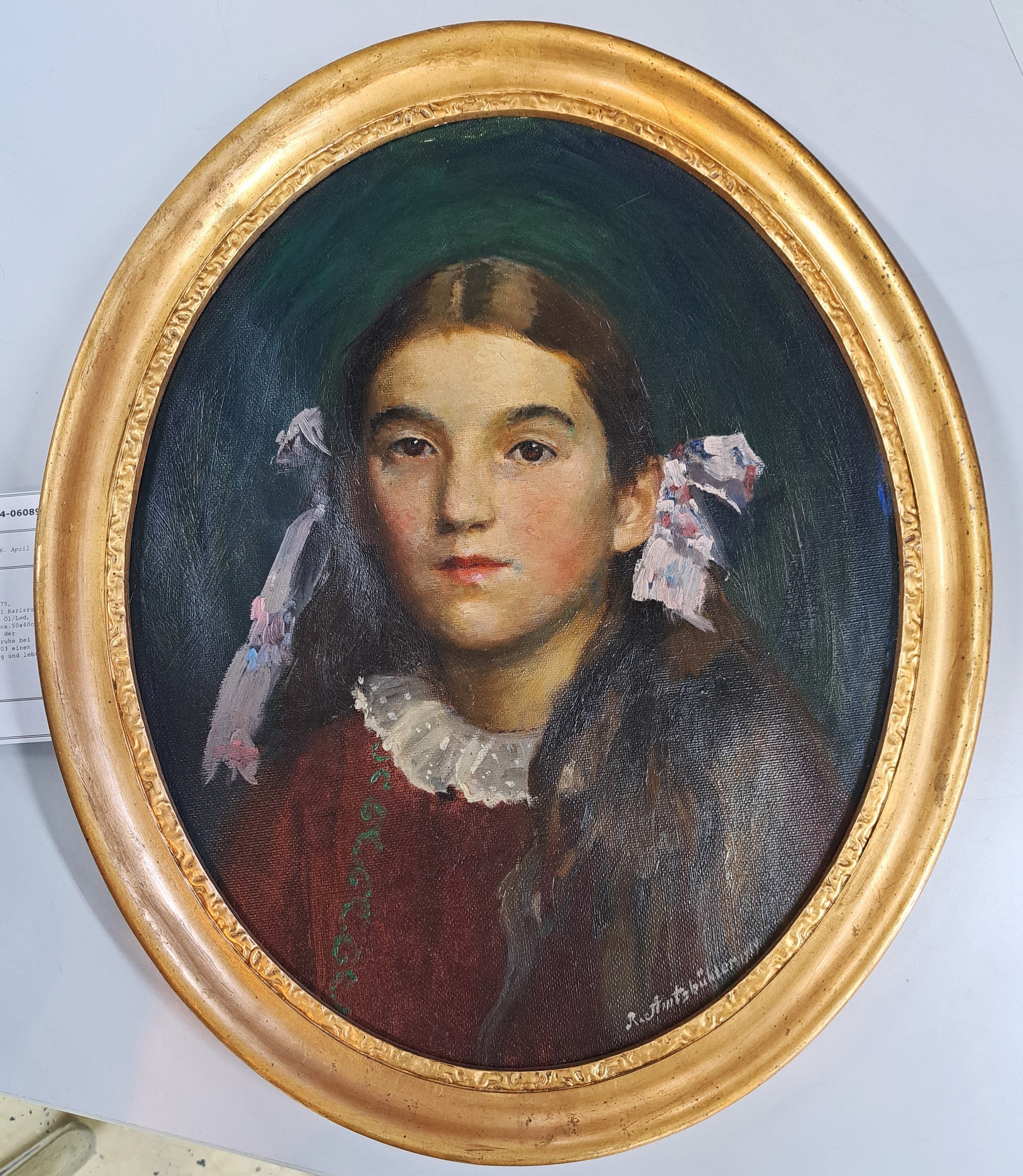 Detail k: Reinhard Amtsbühler, 1875, Lautenbach/Renchtal-1961 Karlsruhe, Porträt eines Mädchens, Öl/Lwd, sign. und dat. 1919, im Oval ca.50x40cm, R. ca. ...