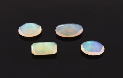 26916390a - Lot 4 lose facett. Opale, zus. 10.06 ct, 3 x oval, 1 x Baguette, mit sehr schönem ...