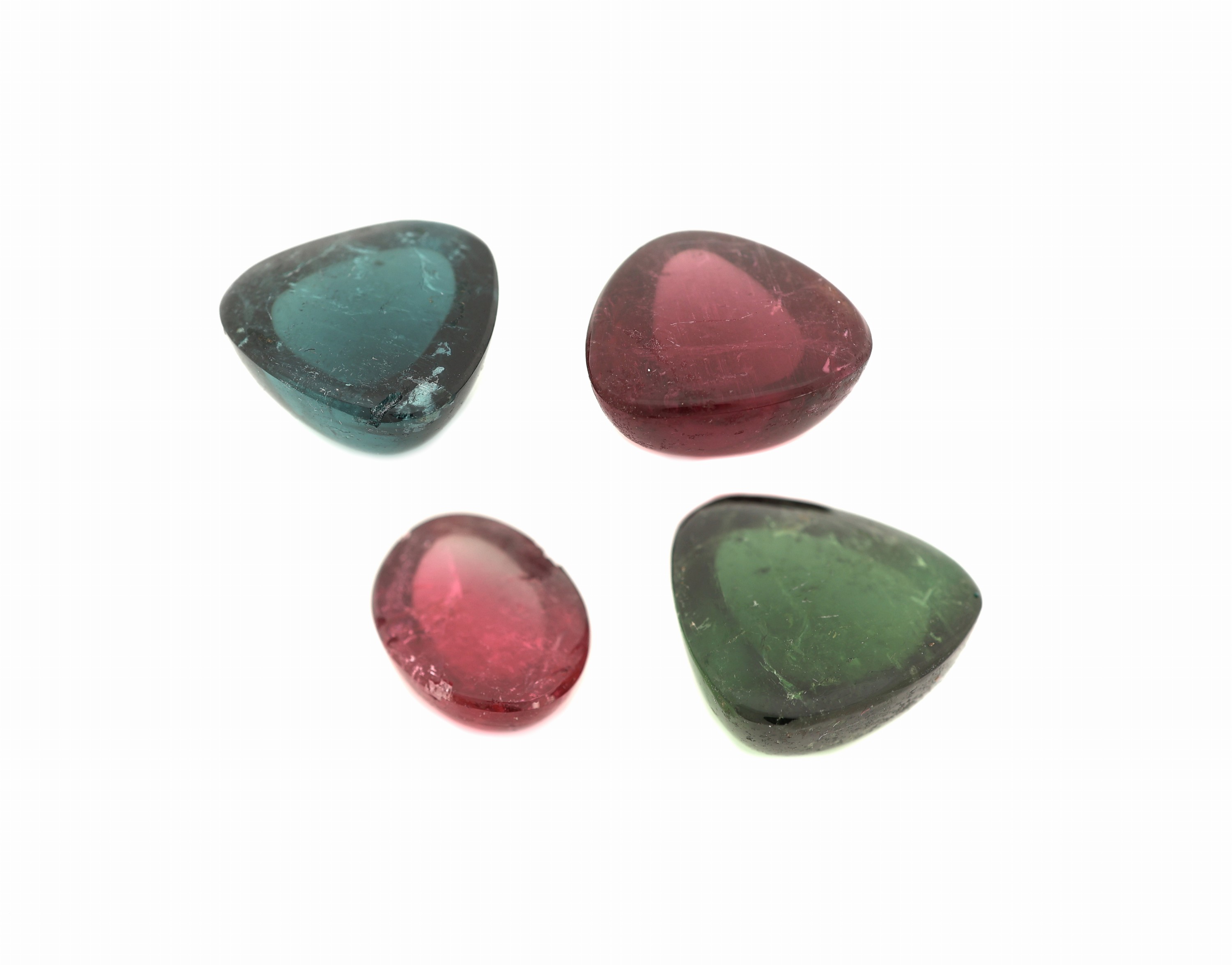 Detail a: Lot 4 lose Turmalin-Cabochons, zus. 40.92 ct, in versch. Formen, Farben und Größen