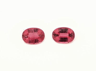 Lot loses facett. Rubellith-Paar, zus. 3.14 ct, oval, sehr schöne Farbe