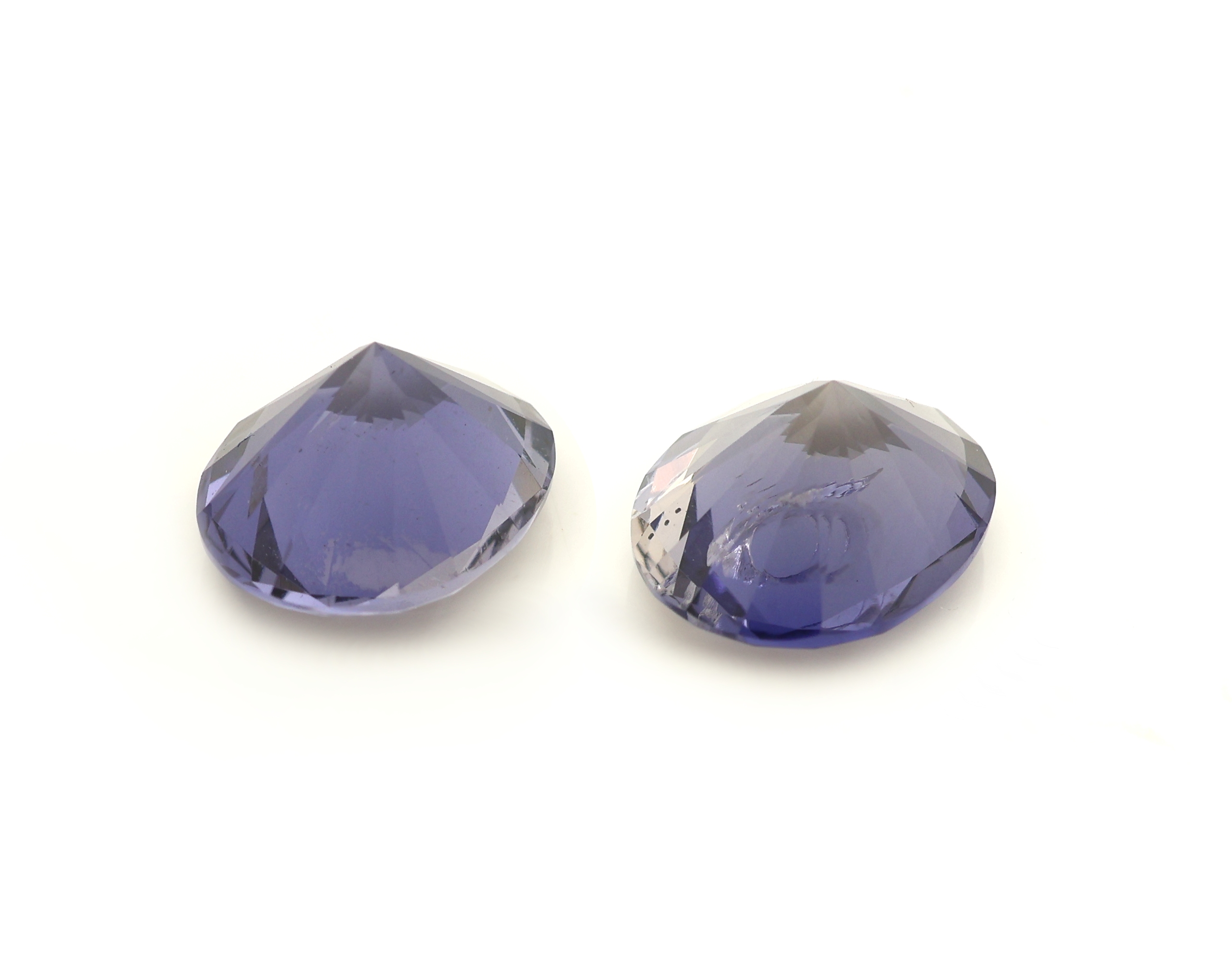 Detail a: Lot facett. Iolith Paar, zus. 4.04 ct, oval imScherenschliff
