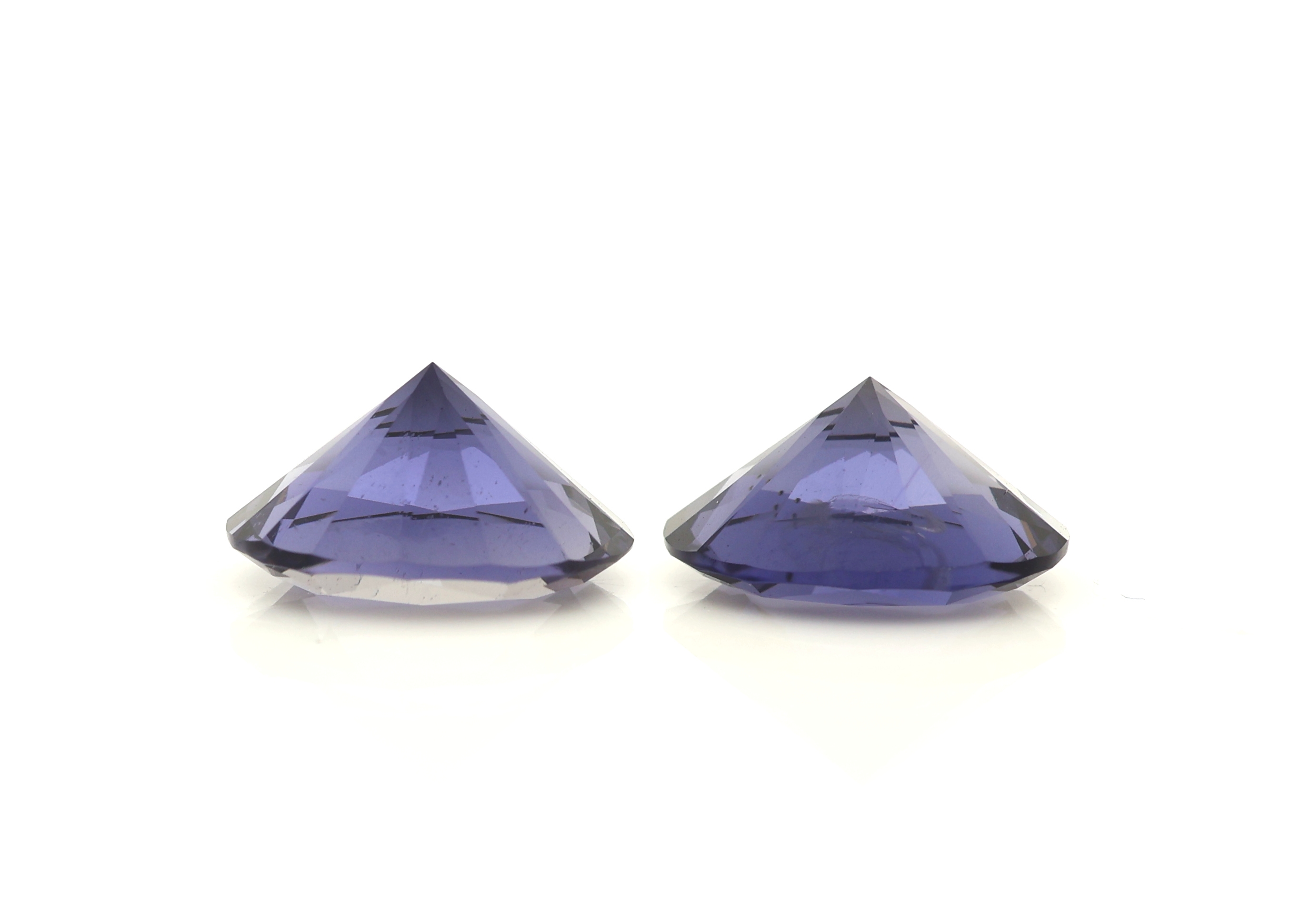 Detail b: Lot facett. Iolith Paar, zus. 4.04 ct, oval imScherenschliff