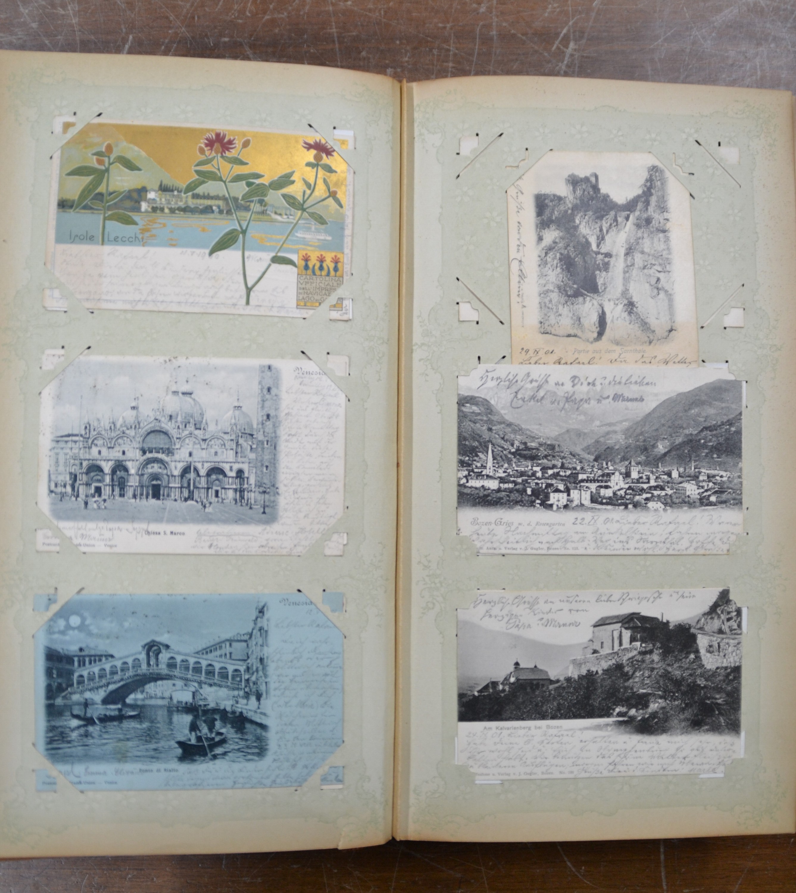Detail e: Postkartenalbum, deutsch, 1880er bis 1900er-Jahre, ledergebundenes Album um 1900,lädiert, ca. 199 Post- und Ansichtskarten aus Europa mit ...