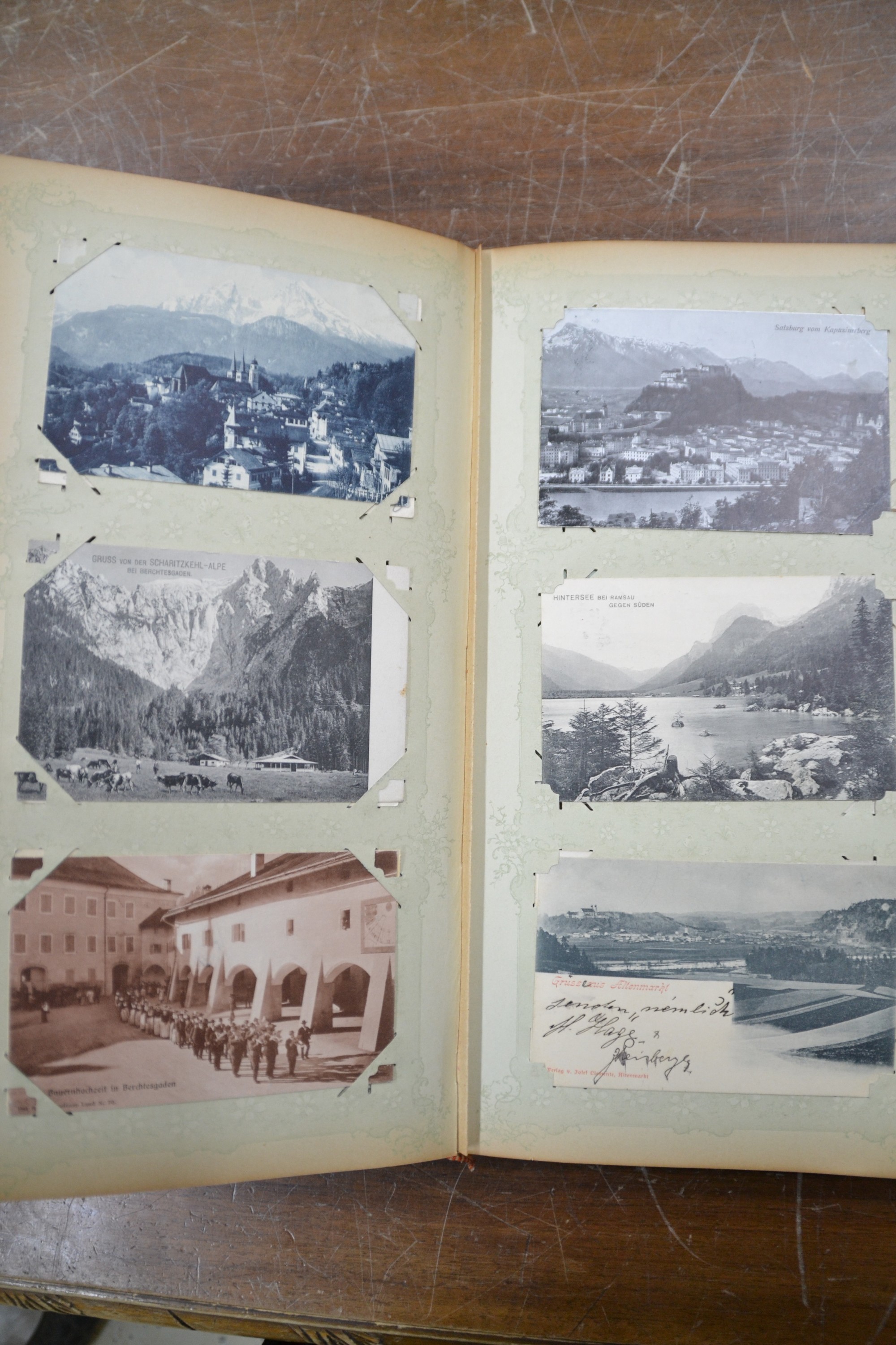 Detail g: Postkartenalbum, deutsch, 1880er bis 1900er-Jahre, ledergebundenes Album um 1900,lädiert, ca. 199 Post- und Ansichtskarten aus Europa mit ...