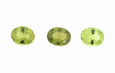 Image 26916510 - Lot 3 lose facett. Peridots, zus. 4.95 ct, Oval, im Scherenschliff Schätzpreis: 480, ...