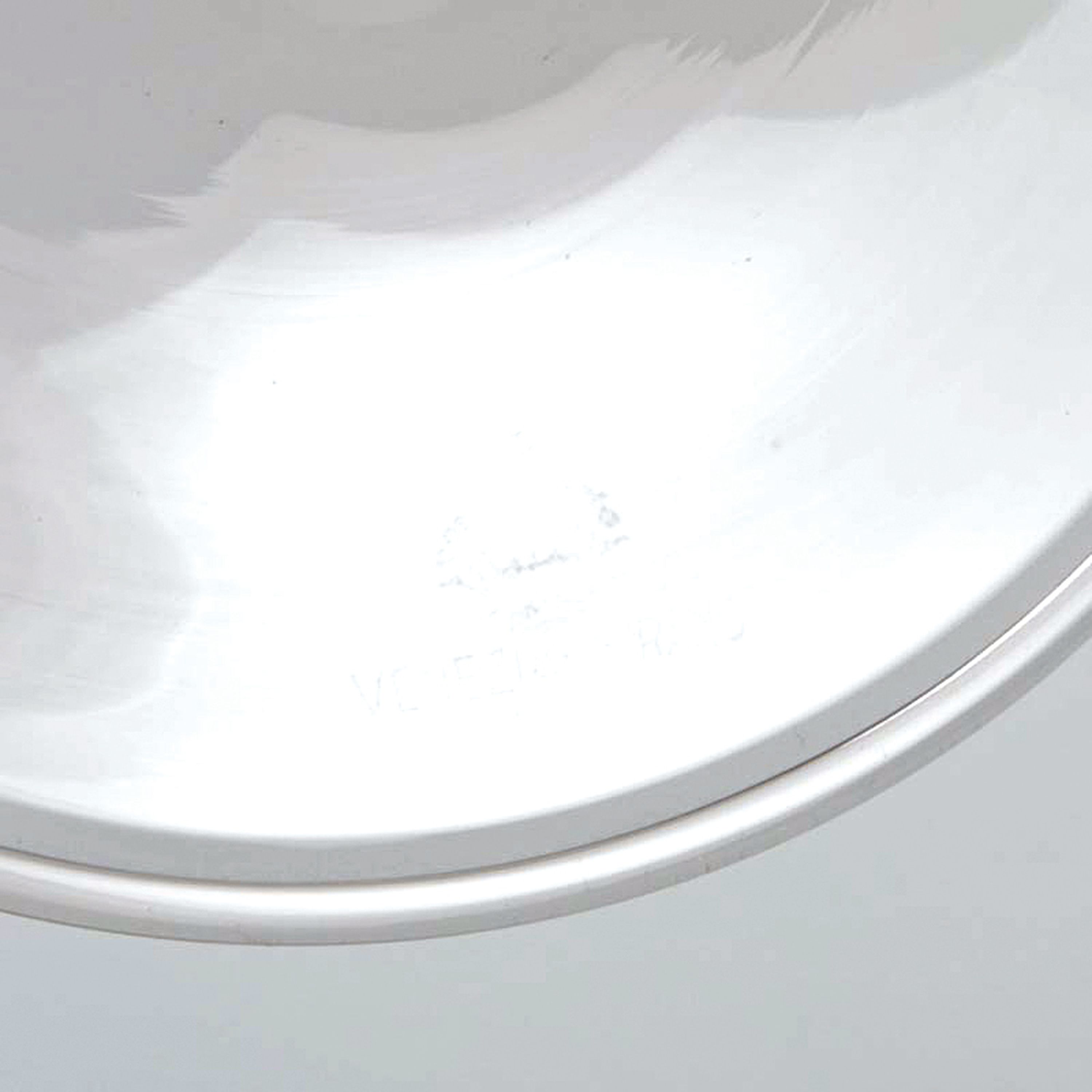 Detail f: Henkelkanne und 4 Gläser, Murano, 1. Viertel 20.Jh., farbloses Glas, Henkel und Nodi mit blutroten Einschmelzungen, Kanne H. 34 cm, vier ...