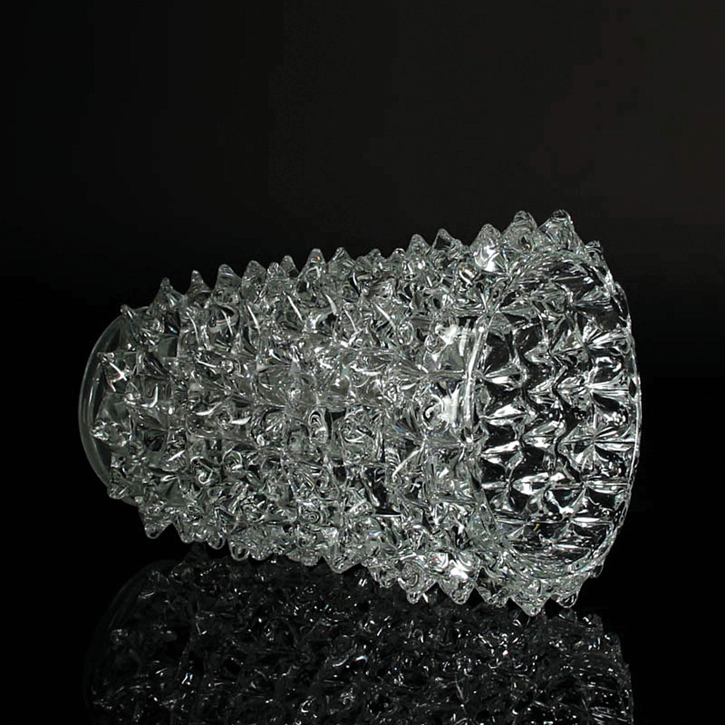 Detail e: Rostrato-Vase, Barovier & Toso, Murano, farbloses Glas, Wandung mit aufgeschmolzenen und gezogenen Stacheln in Rostrato-Technik, H.25 cm