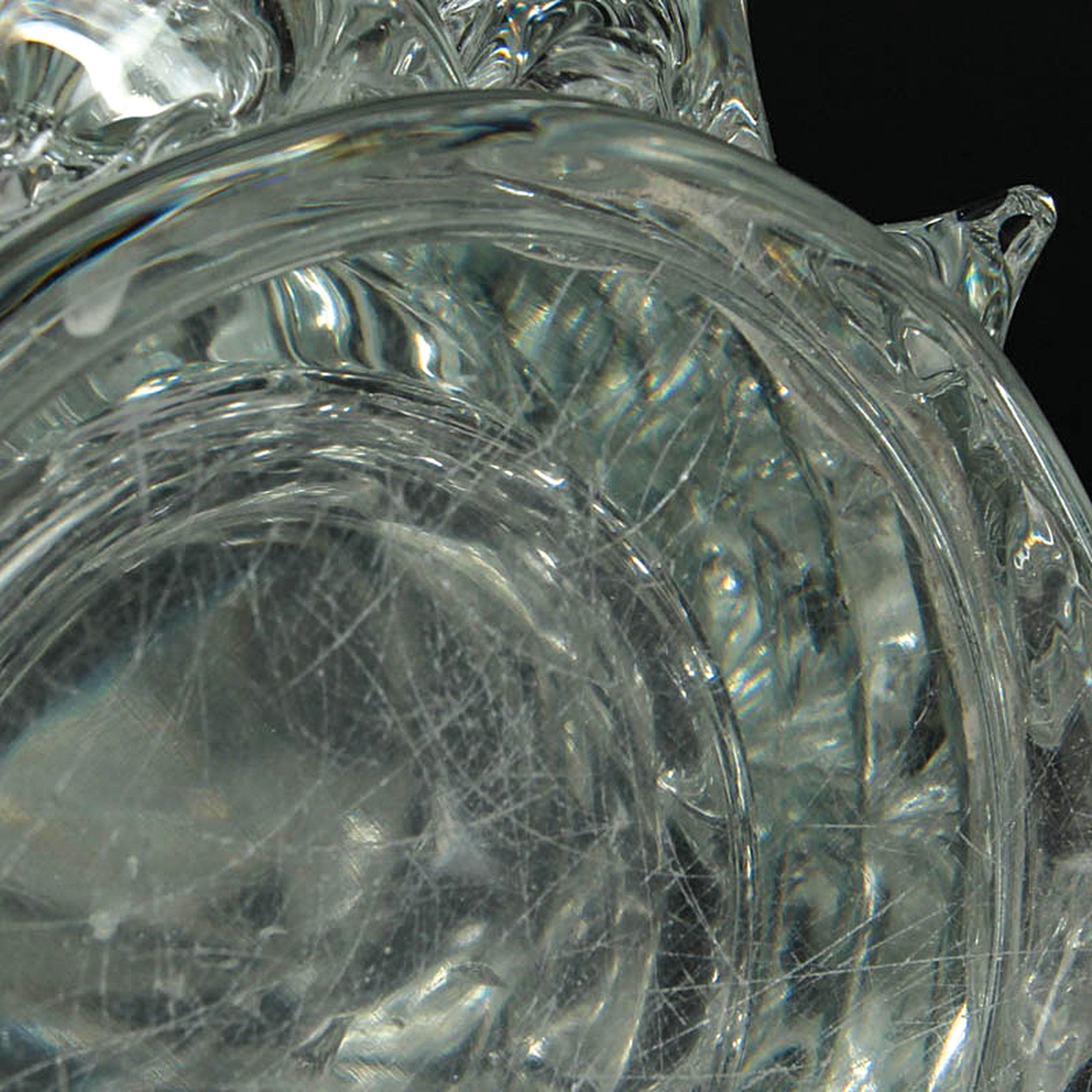 Detail g: Rostrato-Vase, Barovier & Toso, Murano, farbloses Glas, Wandung mit aufgeschmolzenen und gezogenen Stacheln in Rostrato-Technik, H.25 cm