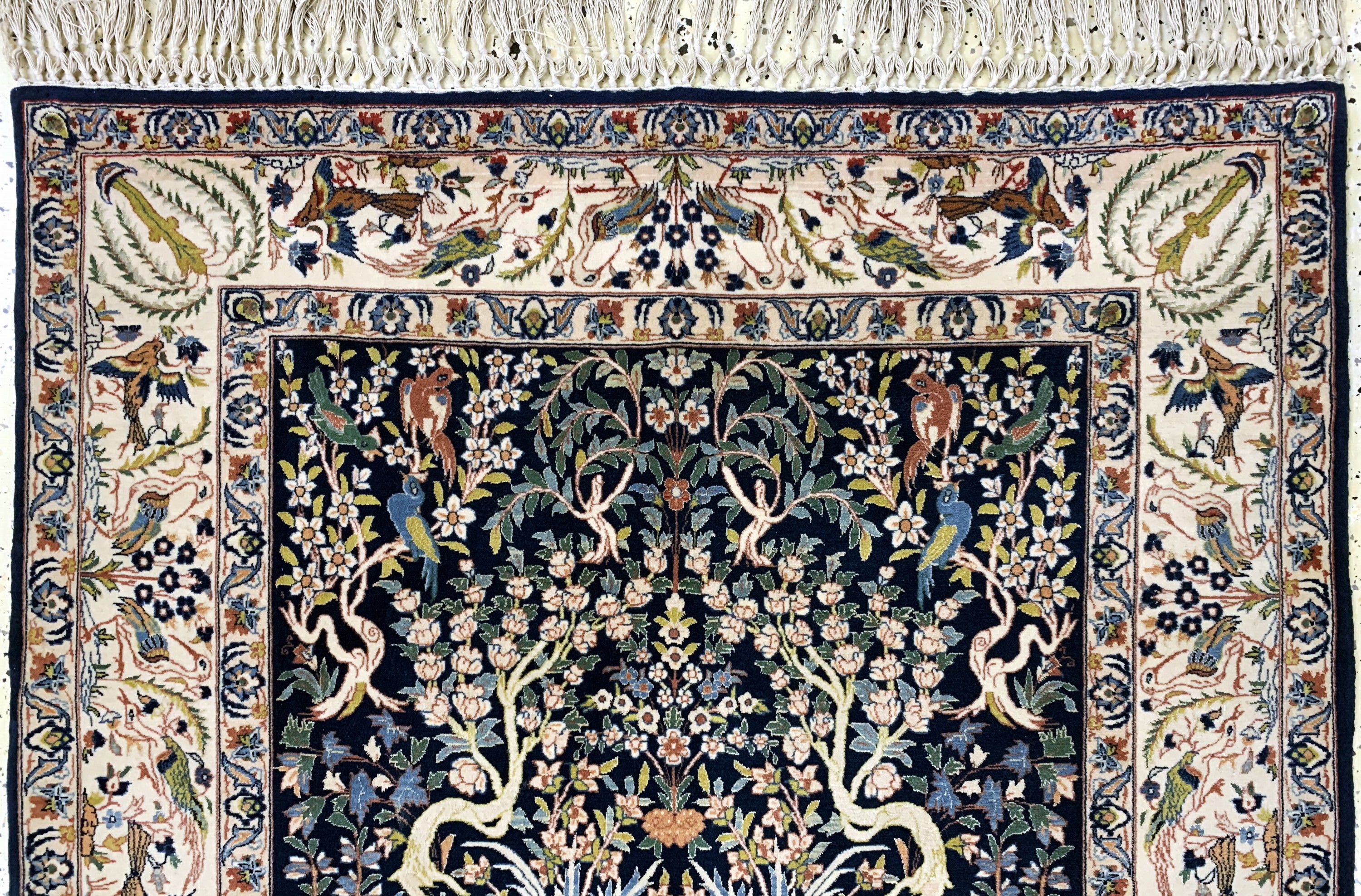 Detail a: Esfahan fein, Persien, Mitte 20.Jhd, Korkwolle mit und auf Seide, ca. 165 x 110 cm,ca. 1,0 Mio. Kn/qm, EHZ: 1-2