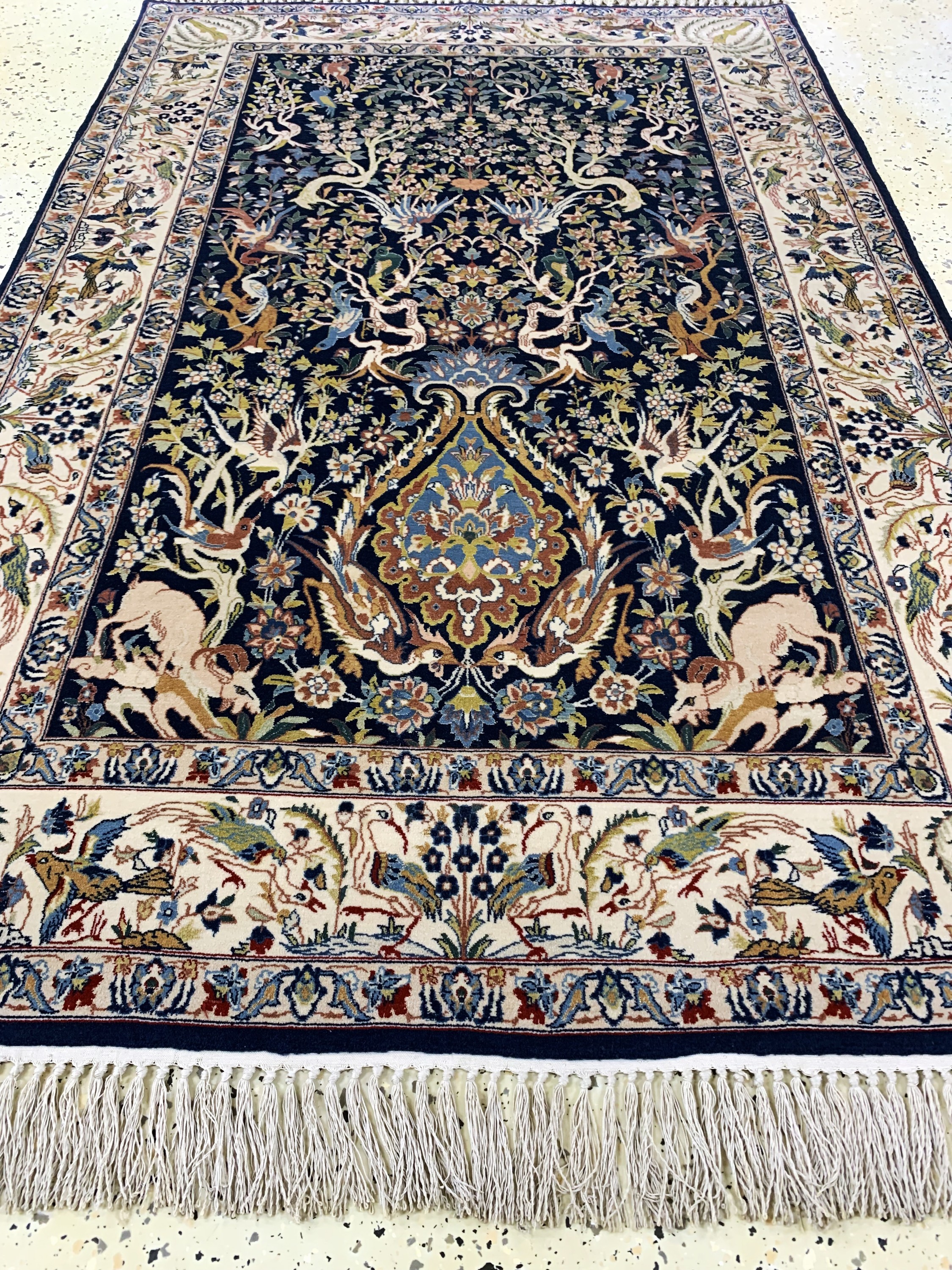 Detail e: Esfahan fein, Persien, Mitte 20.Jhd, Korkwolle mit und auf Seide, ca. 165 x 110 cm,ca. 1,0 Mio. Kn/qm, EHZ: 1-2
