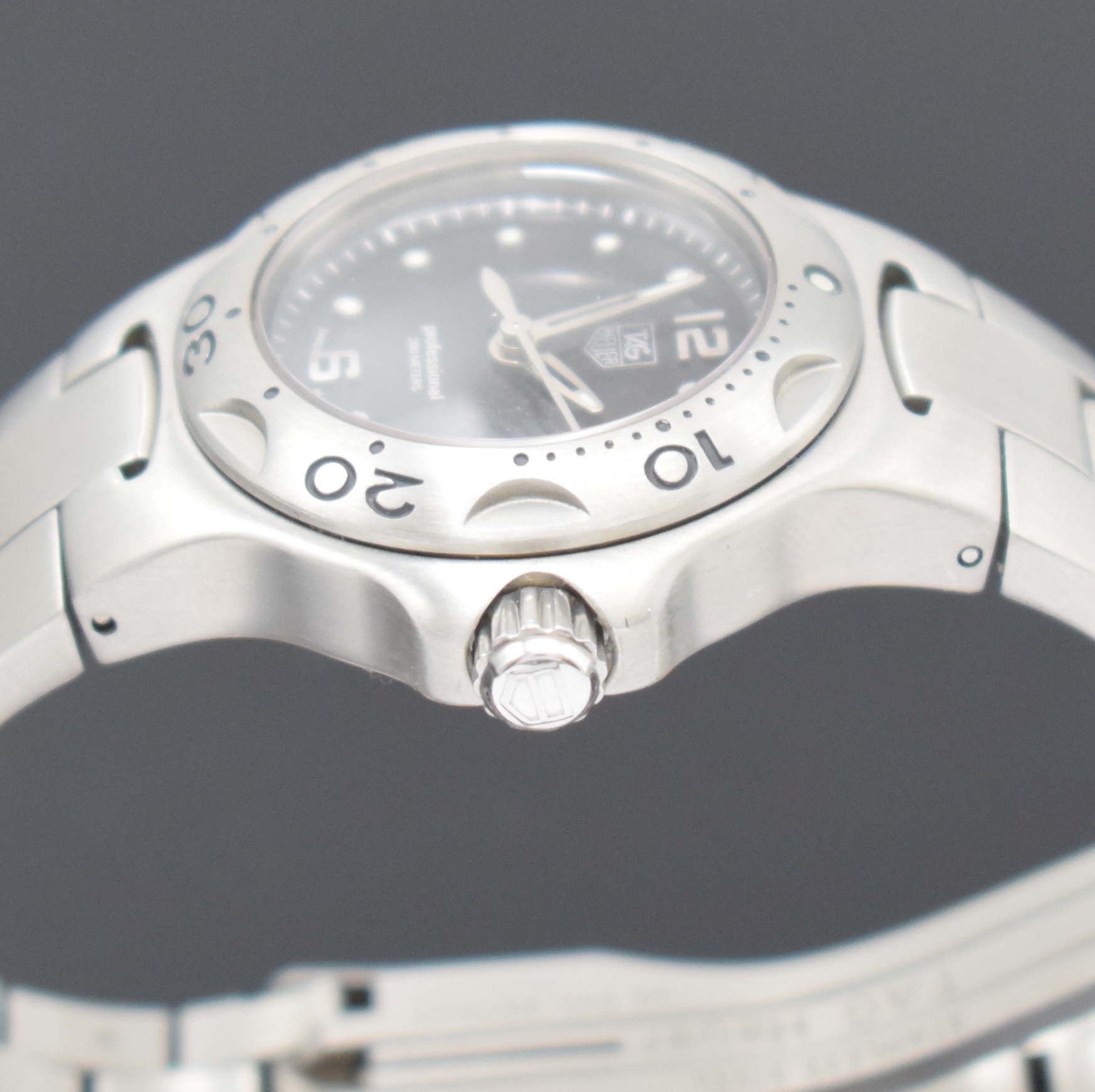 Detail c: TAG HEUER Kirium Damenarmbanduhr Referenz WL131D, Schweiz um 2005, quarz, Boden und Krone verschr., orig. Stahlband m. Faltschl., Lünette eins. ...