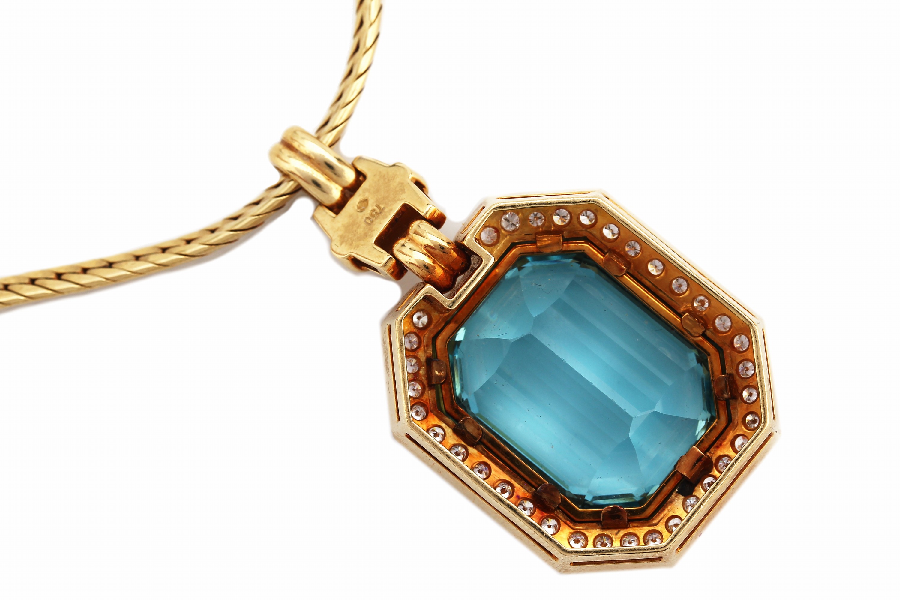 Detail b: Prunkvolles 18 kt Gold Aquamarin-Brillant- Collier, GG 750/000, Mittelteil mit Aquamarin im Treppenschliff von sehr schöner Farbe ca. 35,00 ct, 60 ...