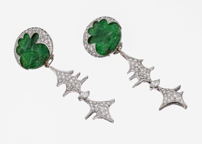 Image 26917331 - Paar 18 kt Gold Jade-Diamant-Ohrstecker, WG750/000, länglich bewegl., 2 runde ...