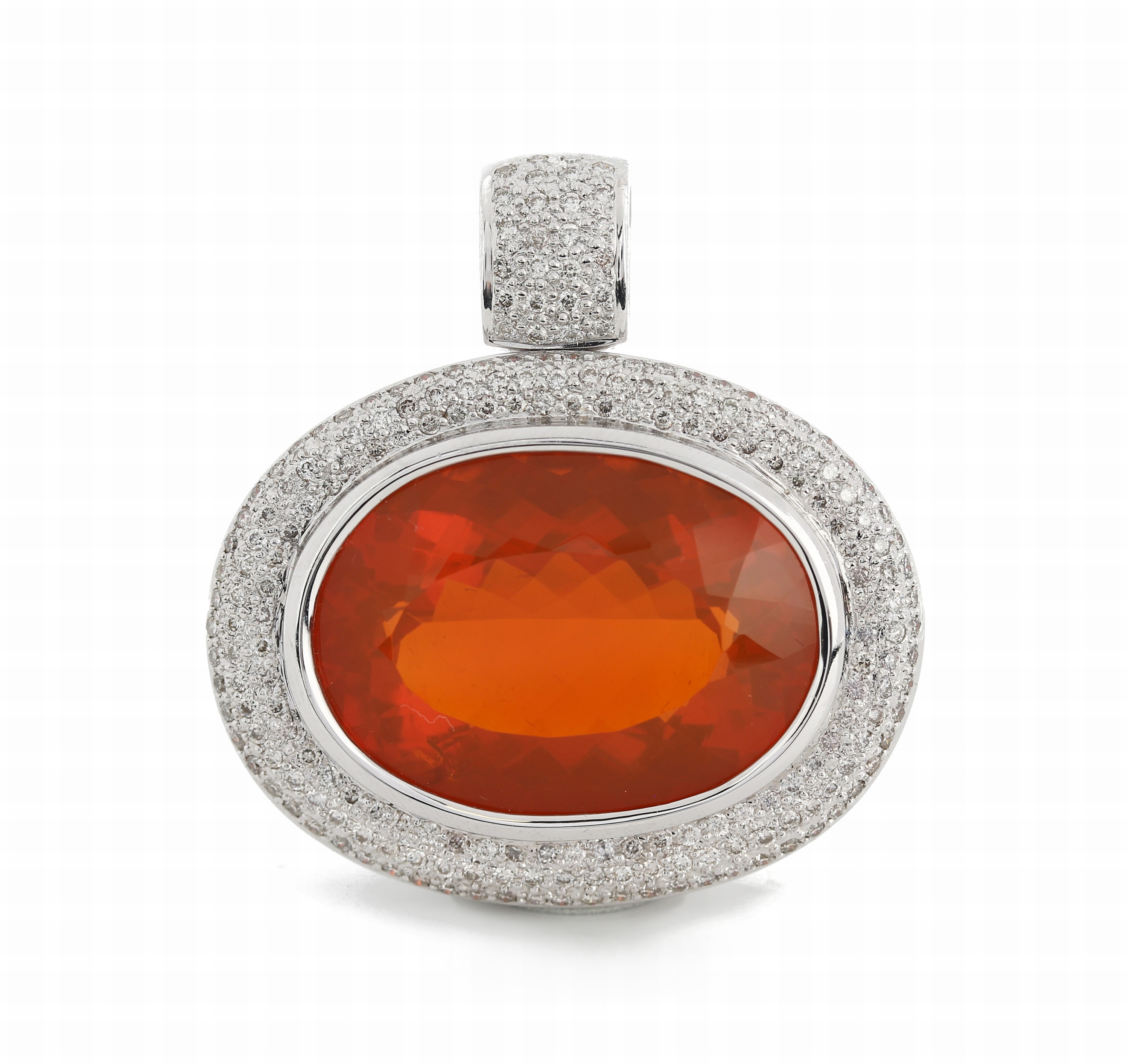18 kt Gold Opal-Brillant-Anhänger, WG 750/000, ovaler facett. Feueropal ca. 54.6 ct, Brillanten zus. ca. 3.0 ct Weiß/si, massive Ausführung, ca. ...
