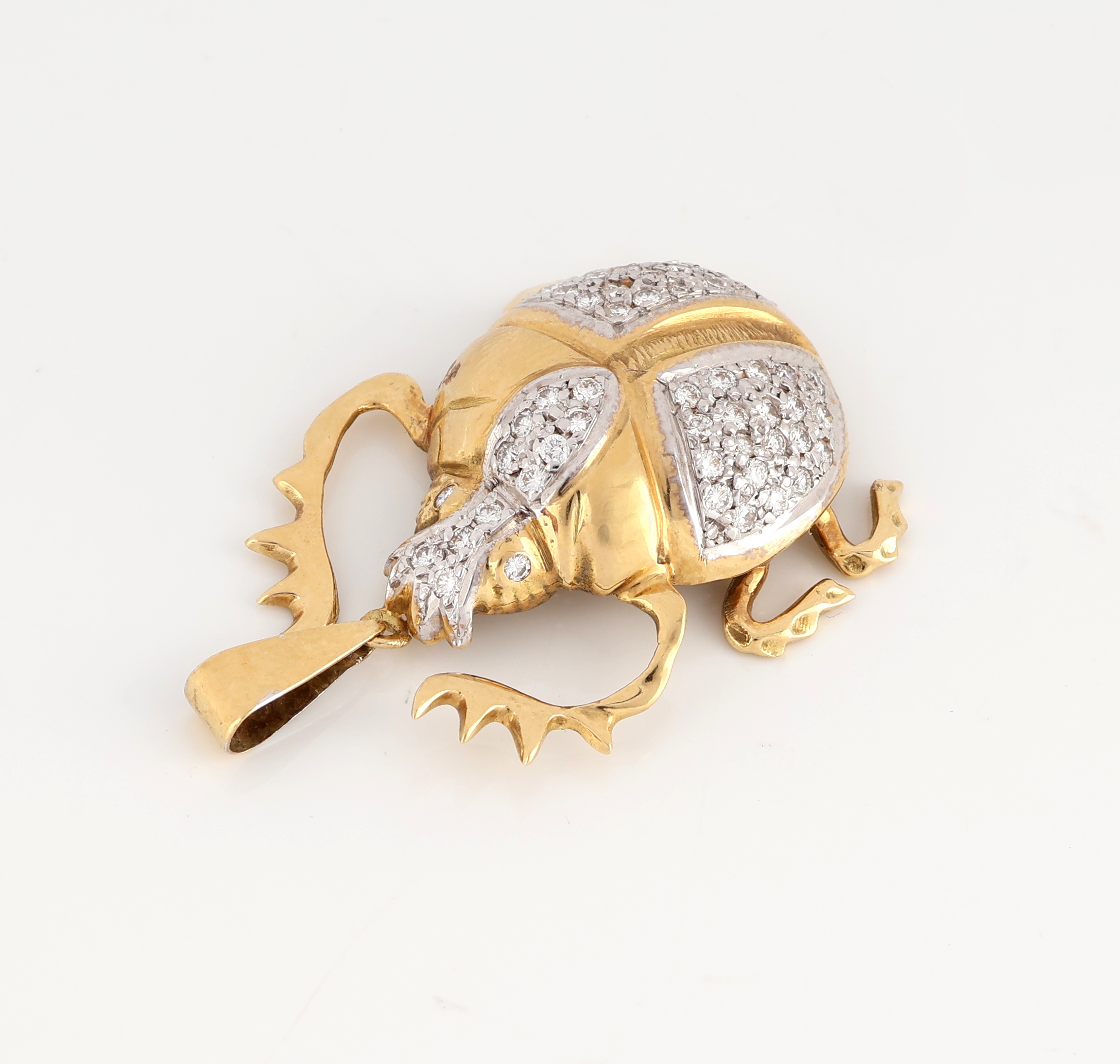 Detail b: 18 kt Gold Brillant-Anhänger "Käfer", GG/WG750/000, Körper part. mit Brillanten zus. ca. 0.60 ct Weiß/si, ca. 3.6 x 2.4 cm, ca. 6.9 g