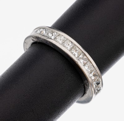 Image Platin Diamant-Ring, Pt 950, 29 Princess Cut Diamanten zus. ca. 2.37 ct (grav.) ...