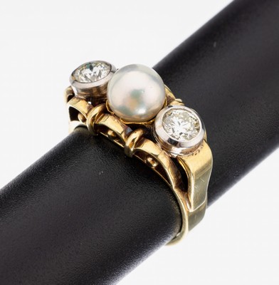 Image 26917461 - 14 kt Gold Perl-Brillant-Ring, 1950er Jahre, GG/WG 585/000, mittig Zuchtperlen, D. ca. ...