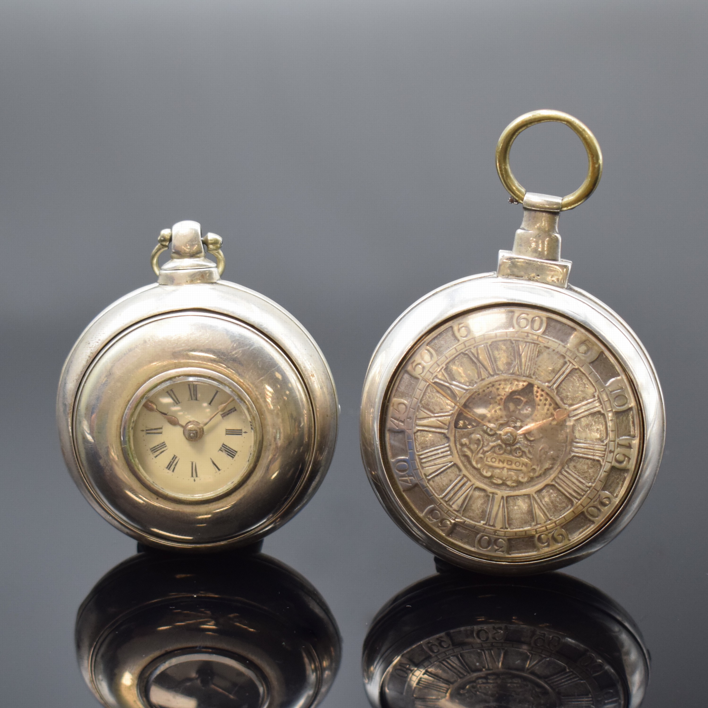 MOGINIE und THOMAS GLASE 2 englische Spindeltaschenuhren in Silber, London/Birmingham lt. Hallmarks 1845 u. 1826, Geh. sowie 2 Übergeh. dell., 1x ...