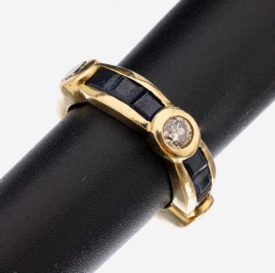 Image 18 kt Gold Saphir-Brillant-Ring, GG 750/ 000, 6 Saphir-Carrees zus. ca. 0.50 ct, 3 ...
