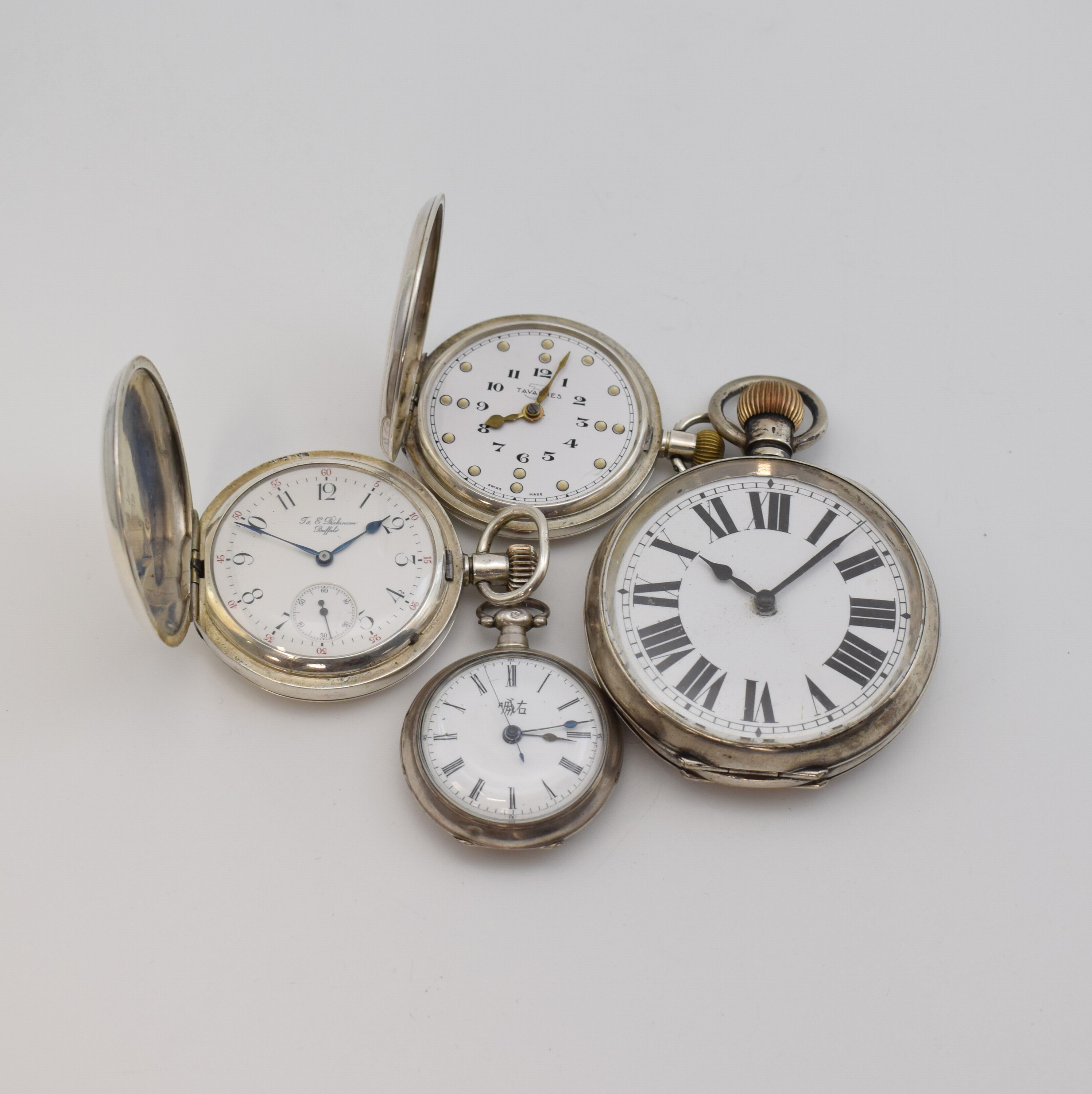 Konvolut: 4 Silbertaschenuhren, Schweiz ca. 1870-1920, 1) offene Damentaschenuhr für den Chinesischen Markt, Emailzifferbl., Zentralsek., vollgrav. ...