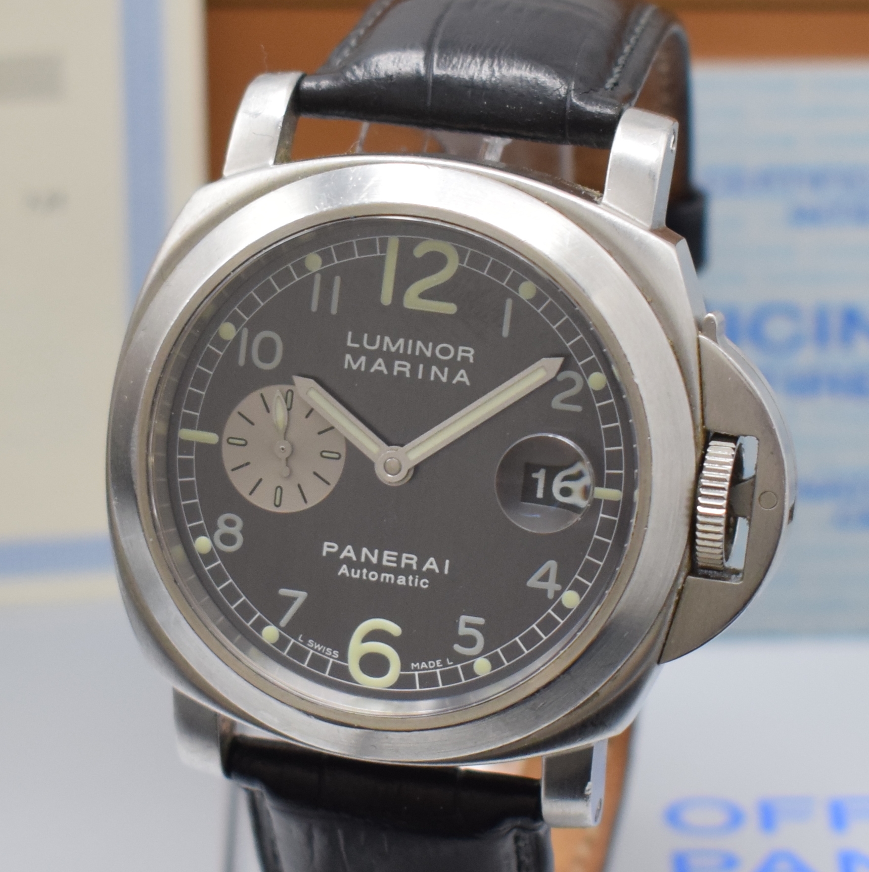 Detail a: PANERAI Luminor Marina Herrenarmbanduhr, Schweiz verk. lt. Pap. 12/2001, Automatik, auf 3000 Stück limitierte D-Serie, Edelstahlgeh., Boden ...