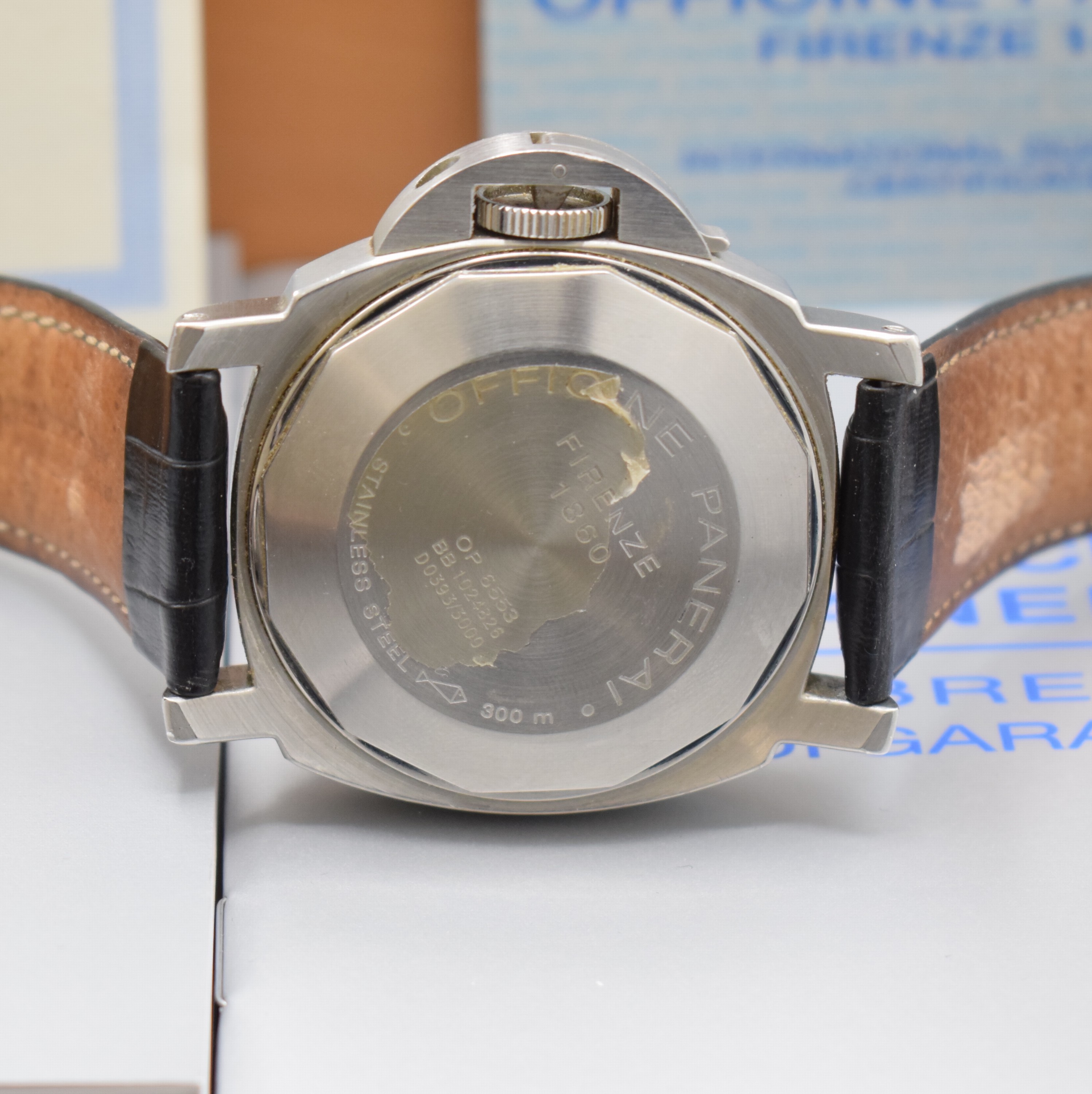 Detail c: PANERAI Luminor Marina Herrenarmbanduhr, Schweiz verk. lt. Pap. 12/2001, Automatik, auf 3000 Stück limitierte D-Serie, Edelstahlgeh., Boden ...