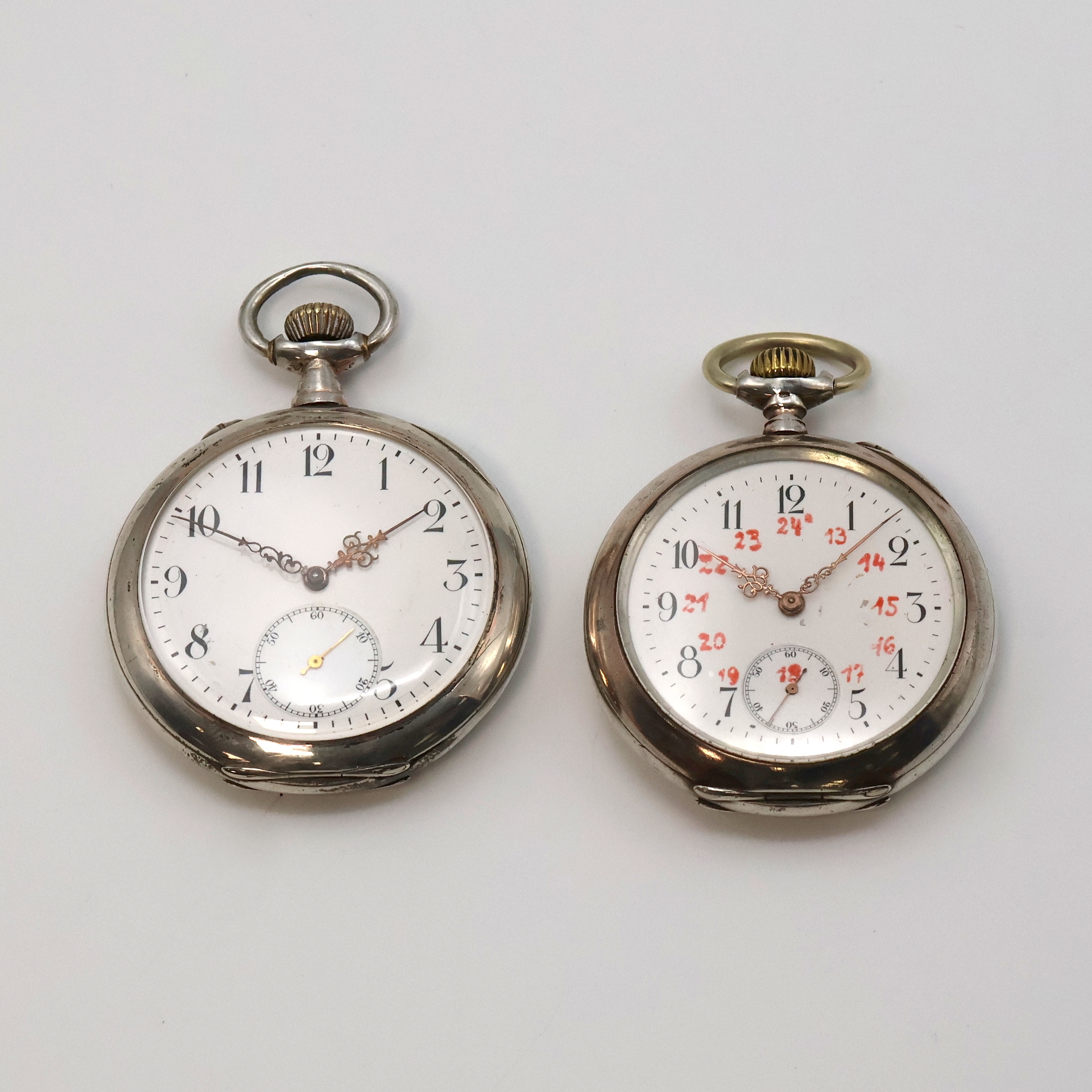 Image 26917640 - IWC 2 offene Silbertaschenuhren mit Kaliber 52, Schweiz um 1902/1904, guill. Gehäuse ...