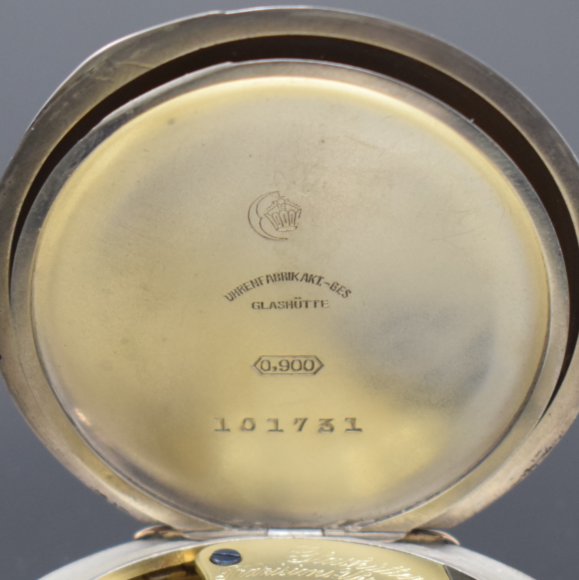 Detail b: GLASHÜTTER PRÄZISIONS-UHREN-FABRIK AKT. GES. offene Silbertaschenuhr, Deutschland um 1910, glattes Geh. m. Goldscharnieren, 2-teil. Emailzifferbl., ...