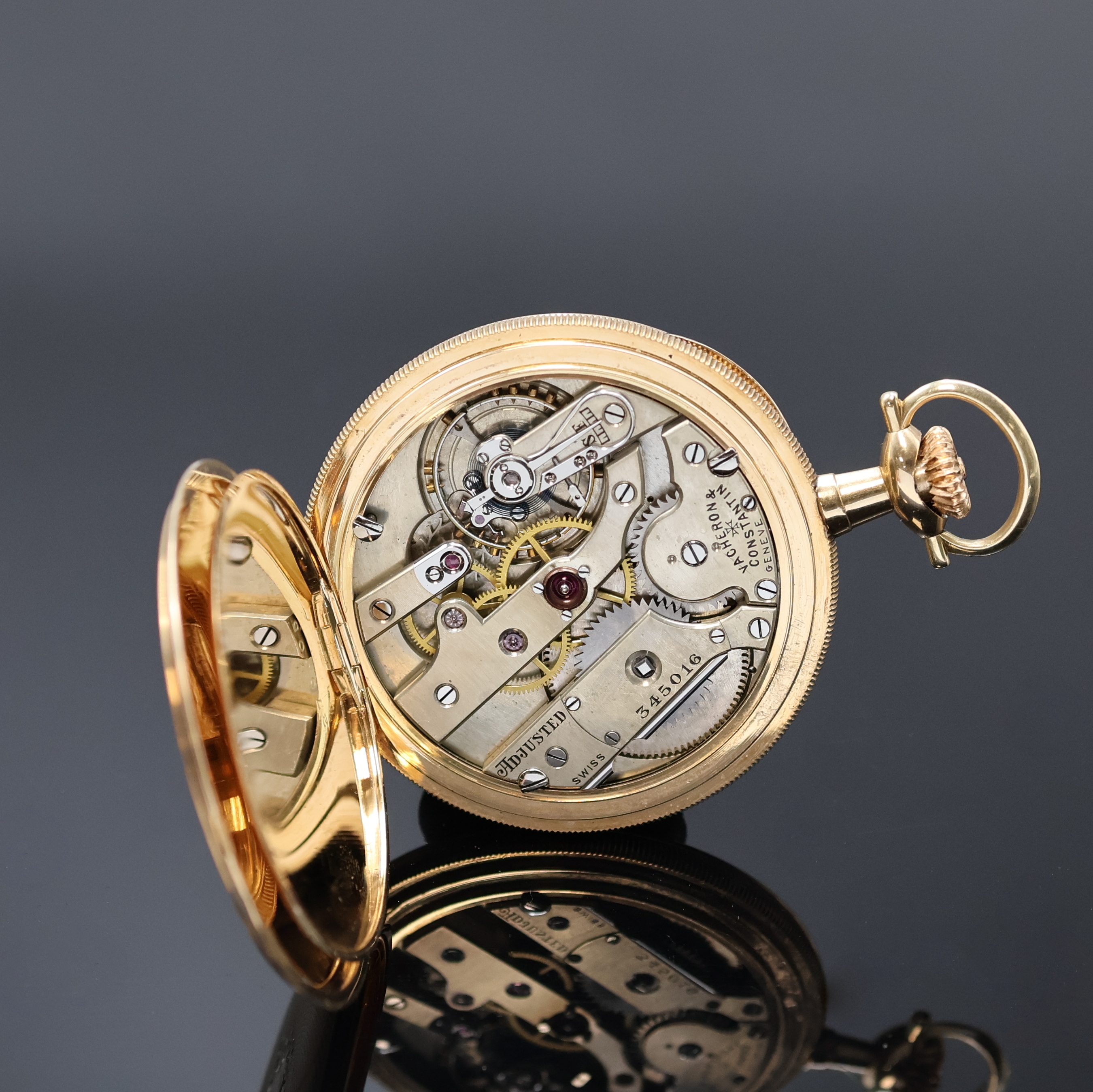 Detail e: VACHERON & CONSTANTIN / Caldwell & Co offene Taschenuhr in GG 585/000, Schweiz/USA um 1910, guill. 2-Deckel Goldgeh., Rückdeckel m. grav. Monogramm, ...