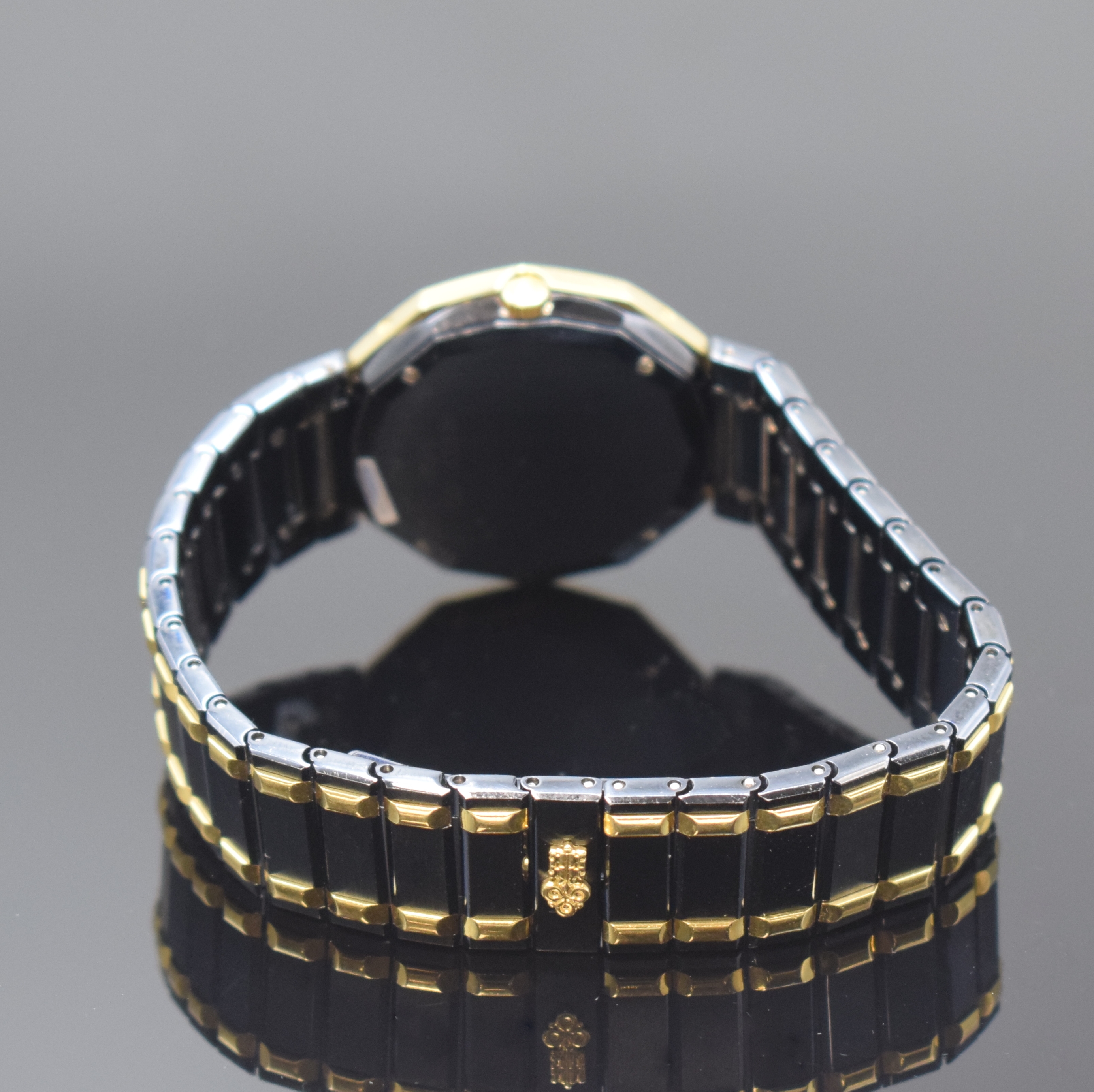 Detail b: CORUM Herrenarmbanduhr Admiral´s Cup Referenz 99.810.31 V552, Schweiz 1990er Jahre, quarz, gebl. Edelstahlgeh. inkl. orig. Gliederband m. dopp. ...