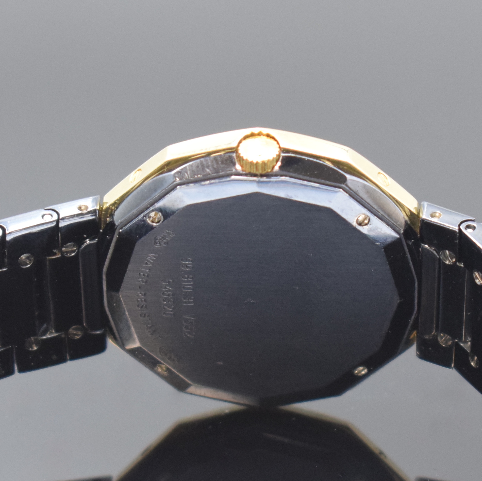 Detail d: CORUM Herrenarmbanduhr Admiral´s Cup Referenz 99.810.31 V552, Schweiz 1990er Jahre, quarz, gebl. Edelstahlgeh. inkl. orig. Gliederband m. dopp. ...