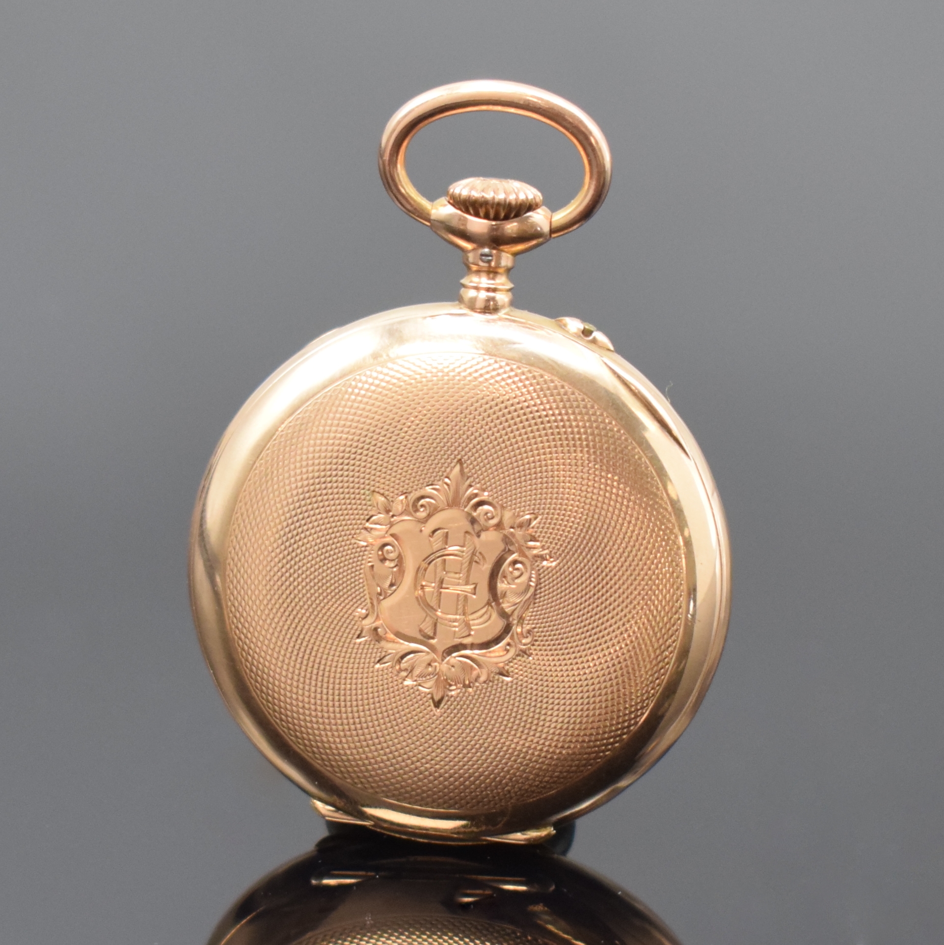 Detail a: UNION GLOCKE seltene, offene Damentaschenuhr in RG 585/000, Schweiz/Deutschland um 1910, guill. Lucia-Geh., Rückdeckel m. grav. Monogramm, 2-teil. ...