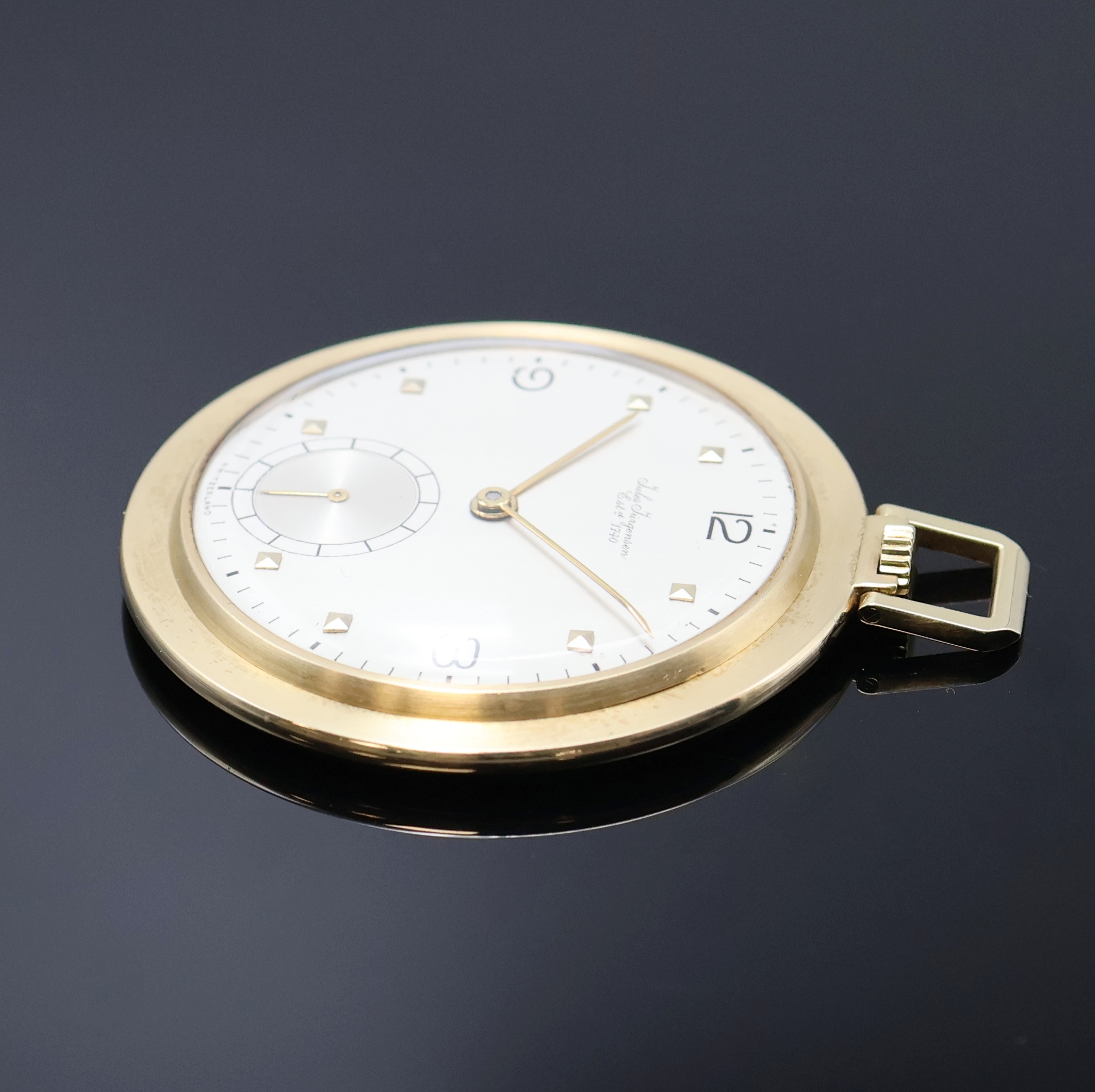 Detail a: JULES JÜRGENSEN schöne Frackuhr in GG 585/000, Schweiz um 1940, Handaufzug, dell. Boden aufgedr., silb. Zifferbl. m. gold. Std.-Ind. u. emaill. ...