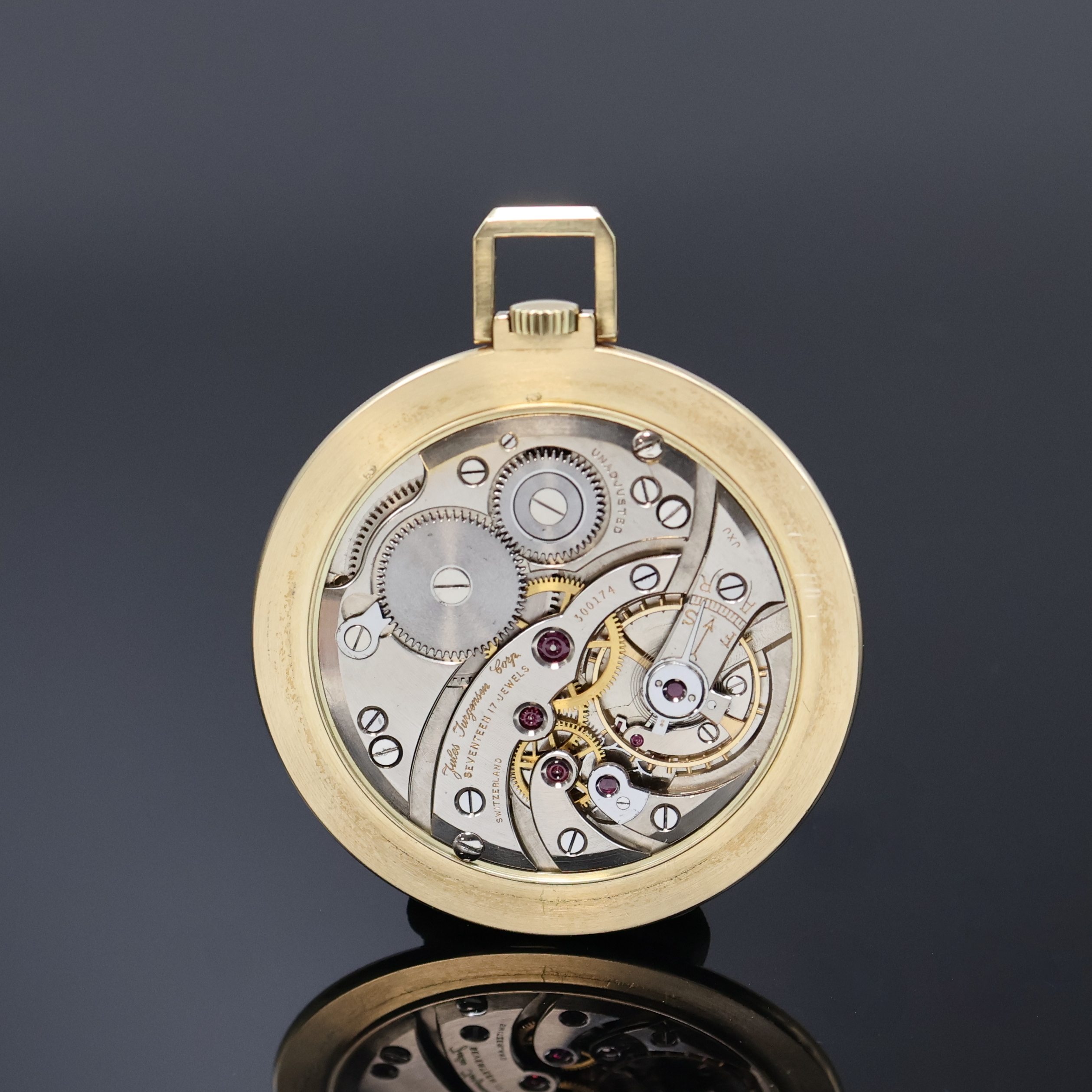 Detail b: JULES JÜRGENSEN schöne Frackuhr in GG 585/000, Schweiz um 1940, Handaufzug, dell. Boden aufgedr., silb. Zifferbl. m. gold. Std.-Ind. u. emaill. ...