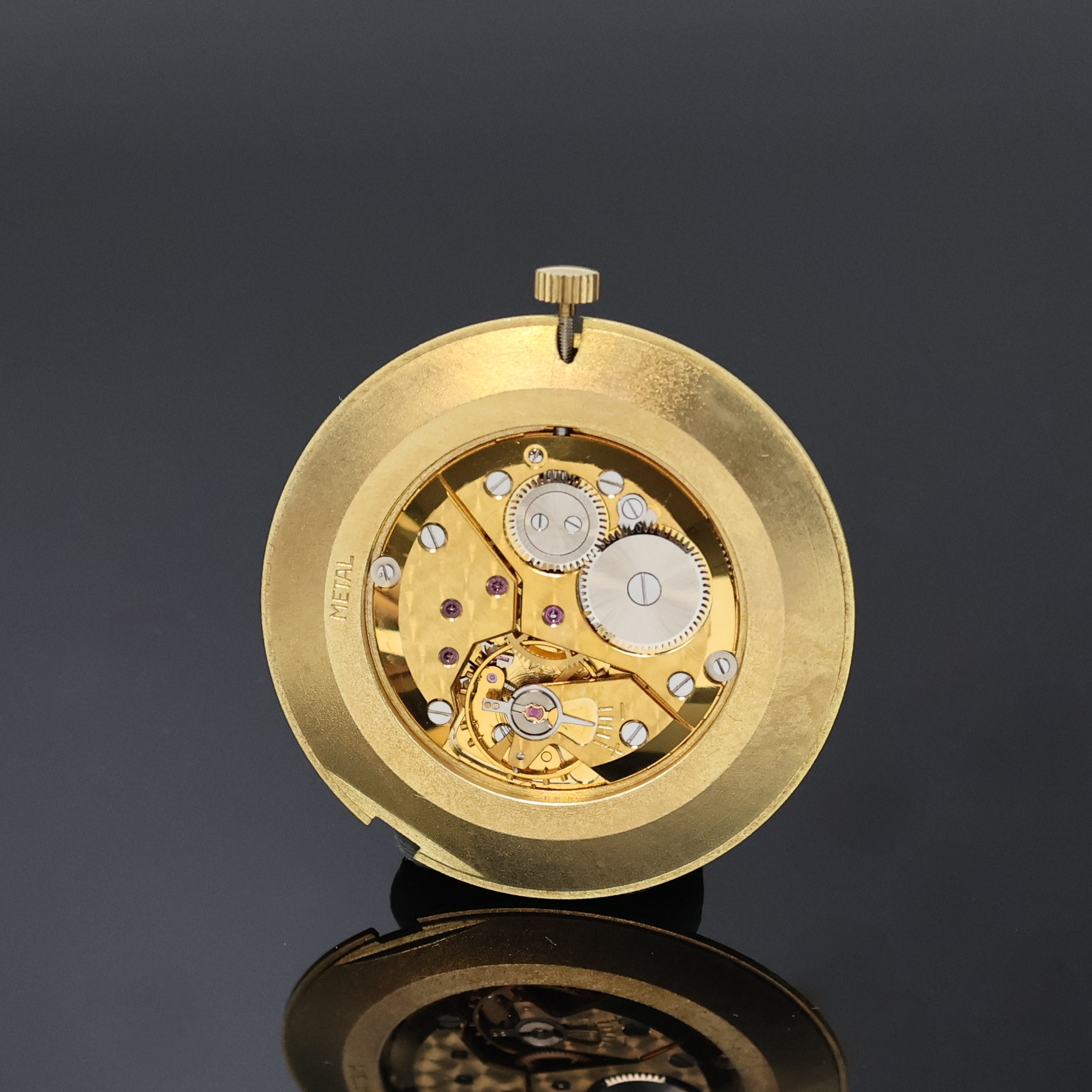 Detail c: GLYCINE Frackuhr in GG 585/000, Schweiz um 1965, Handaufzug, Glasrand aufgedr., silb. Zifferbl. m. gold. Zeiger, 4 aufgel. Std.- Ind., verg. Werk ...