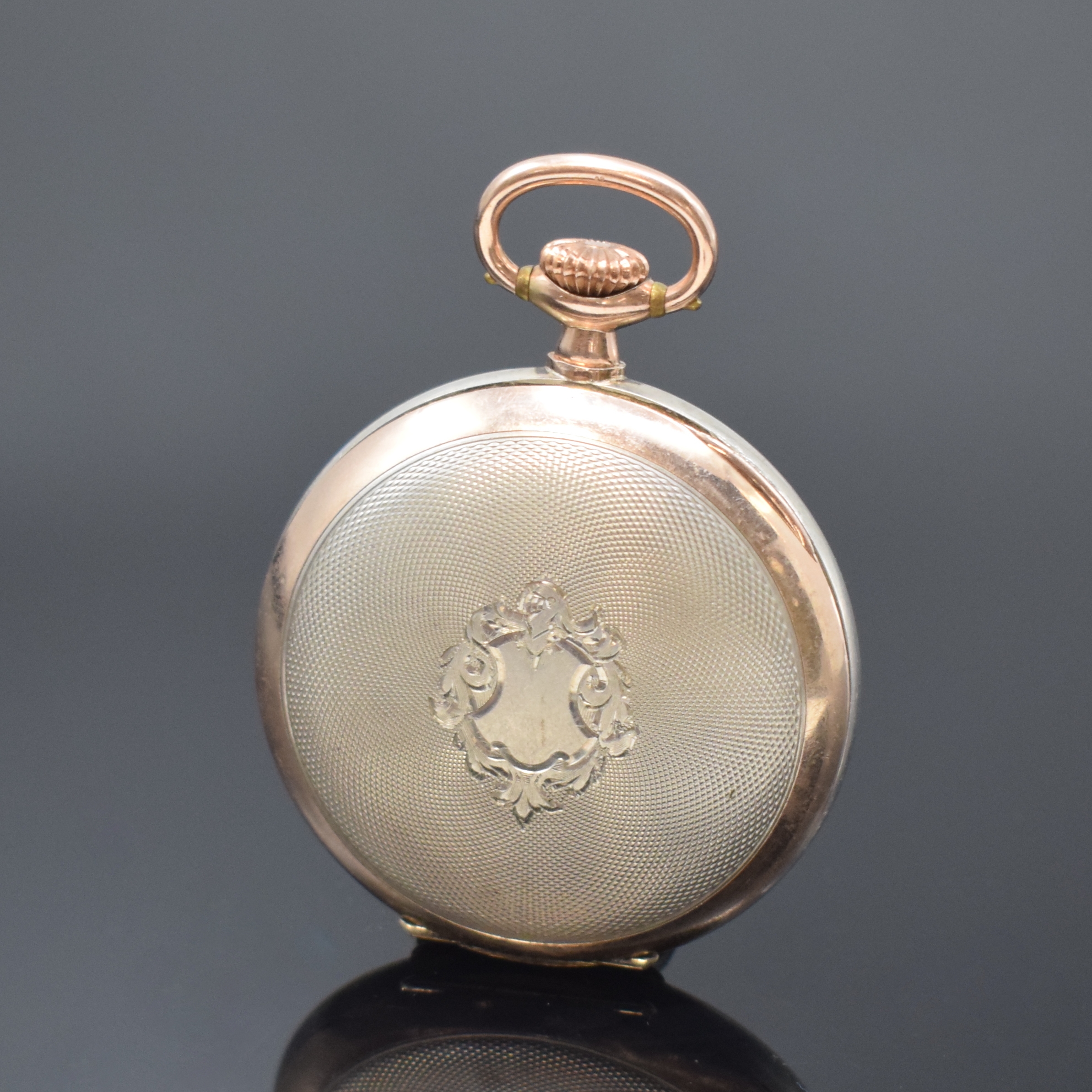 Detail a: OMEGA offene, nahezu neuwertige Herrentaschenuhr mit 24-Stundenanzeige in Silber, Schweiz um 1925, guill. Silbergeh. m. verg. Rändern, Cuvette m. ...